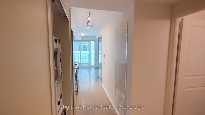 251 Jarvis St, unit 1818 for sale