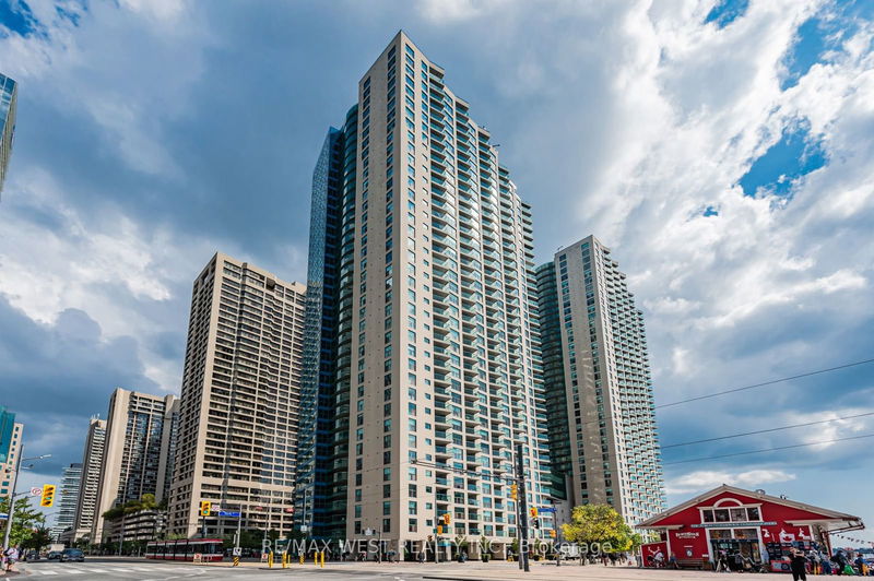 99 Harbour Sq, unit 1804 for sale