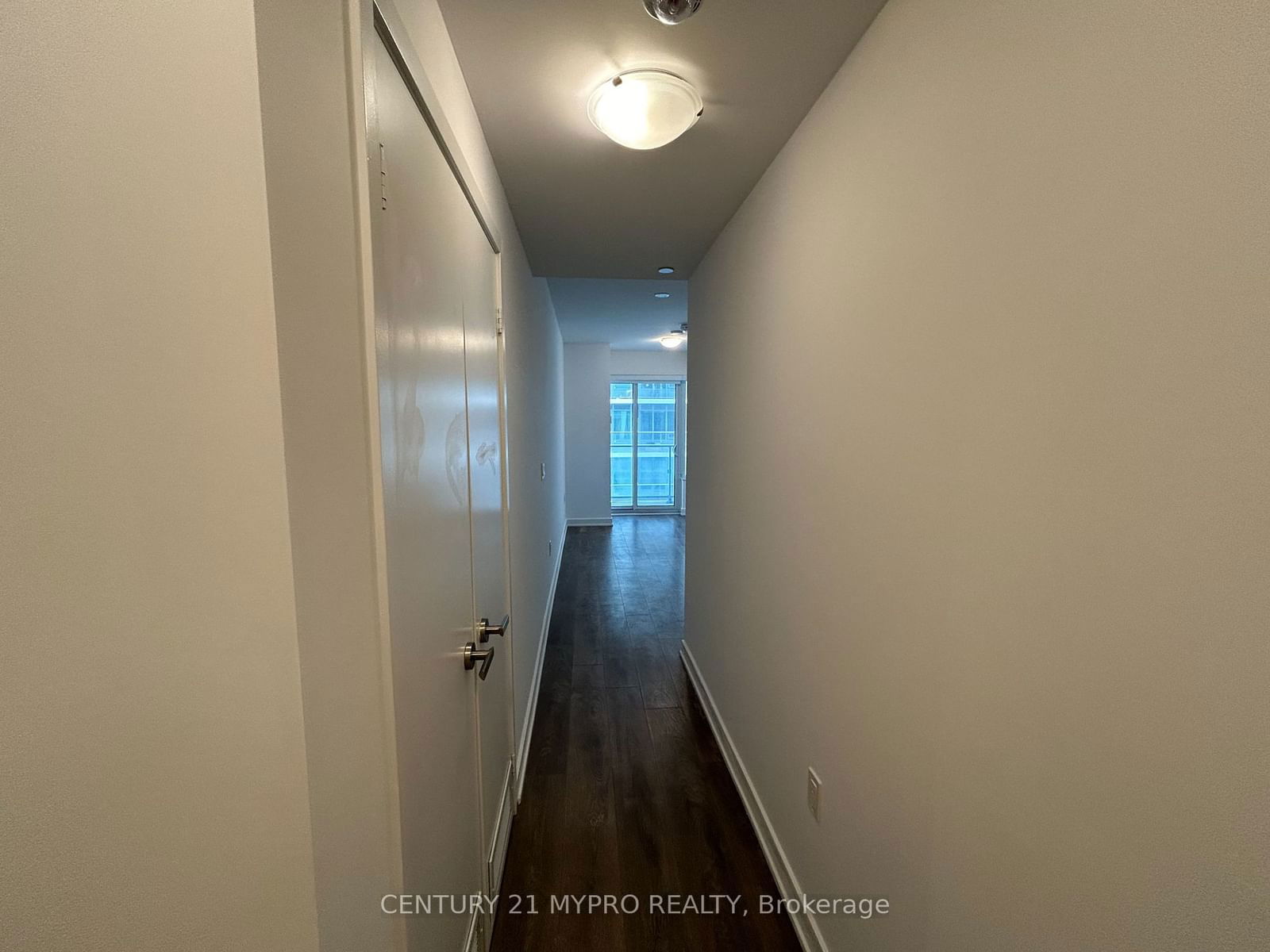 195 Redpath Ave, unit 2714 for rent