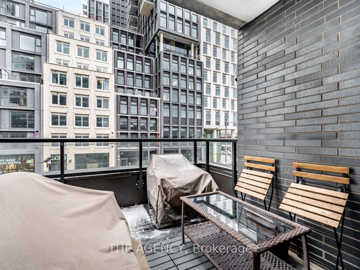 783 Bathurst St, unit 227 for rent