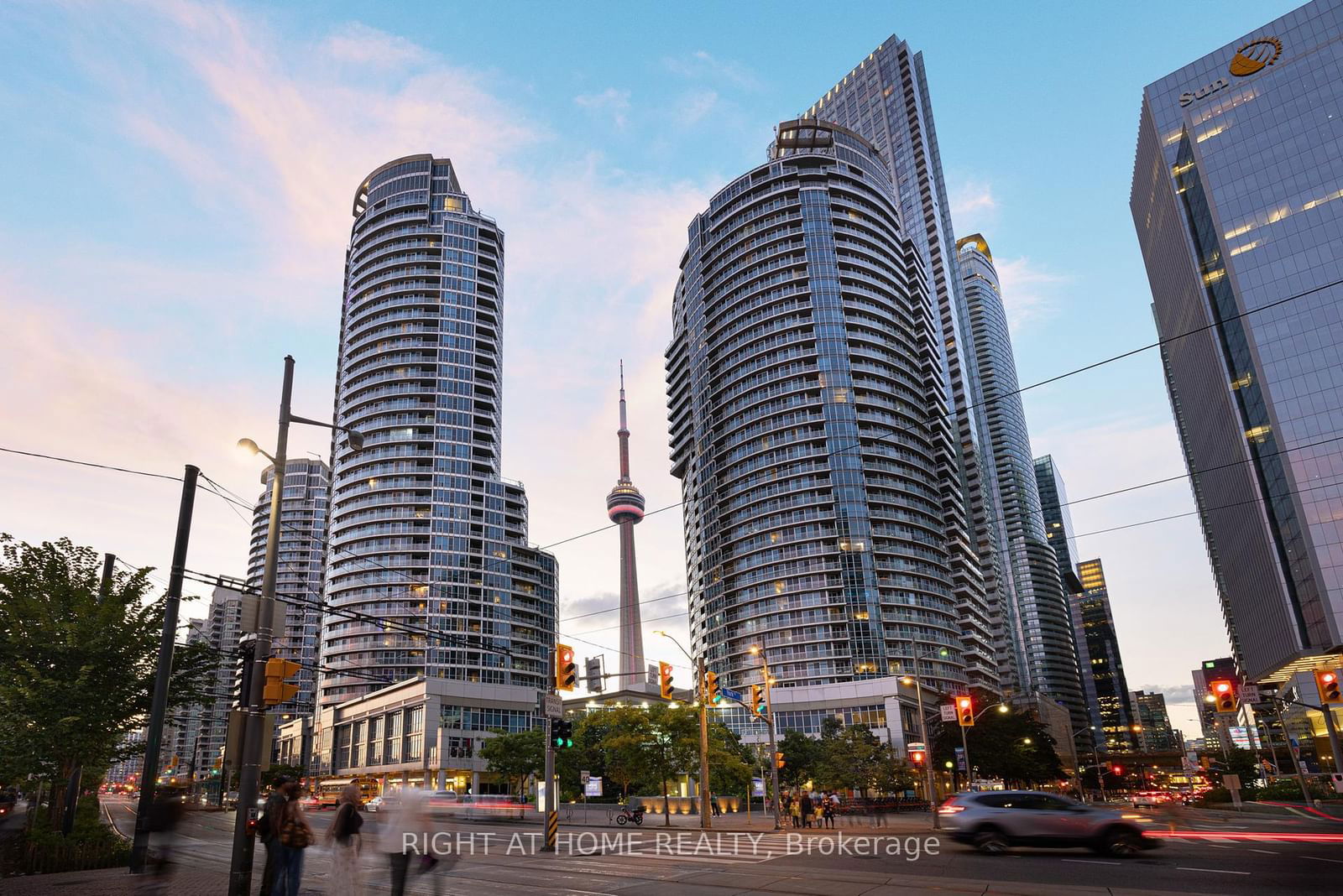 208 Queens Quay W, unit 2113 for sale