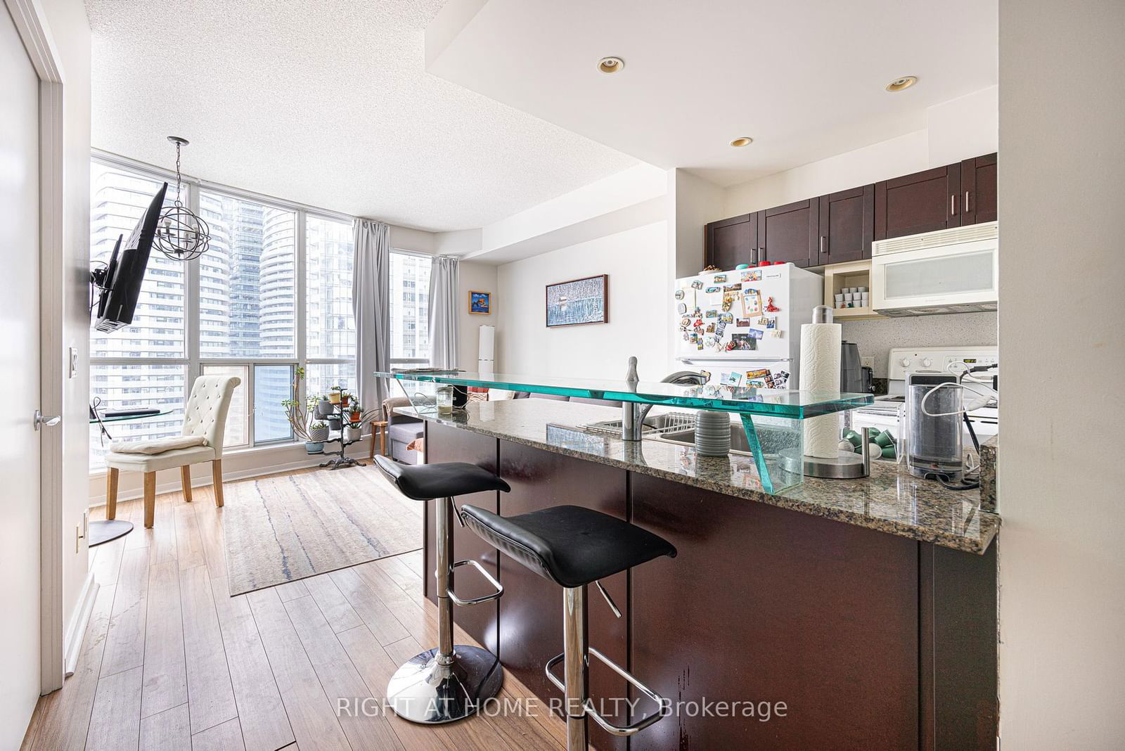 208 Queens Quay W, unit 2113 for sale