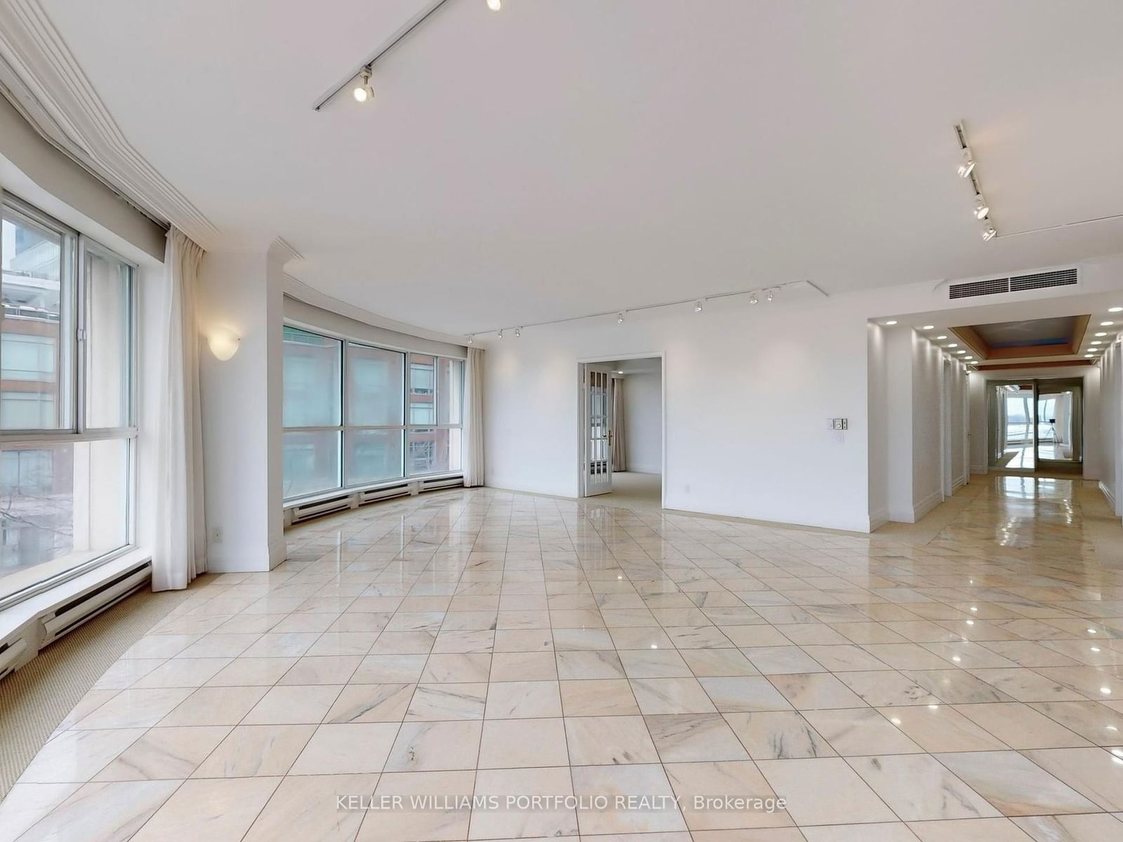 480 Queens Quay W, unit 403 for rent