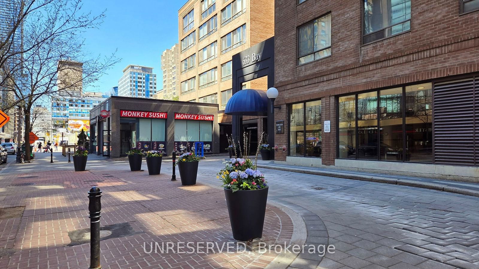 633 Bay St, unit 1711 for rent