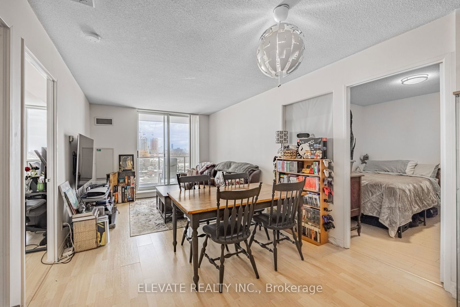 1369 Bloor St W, unit 716 for sale