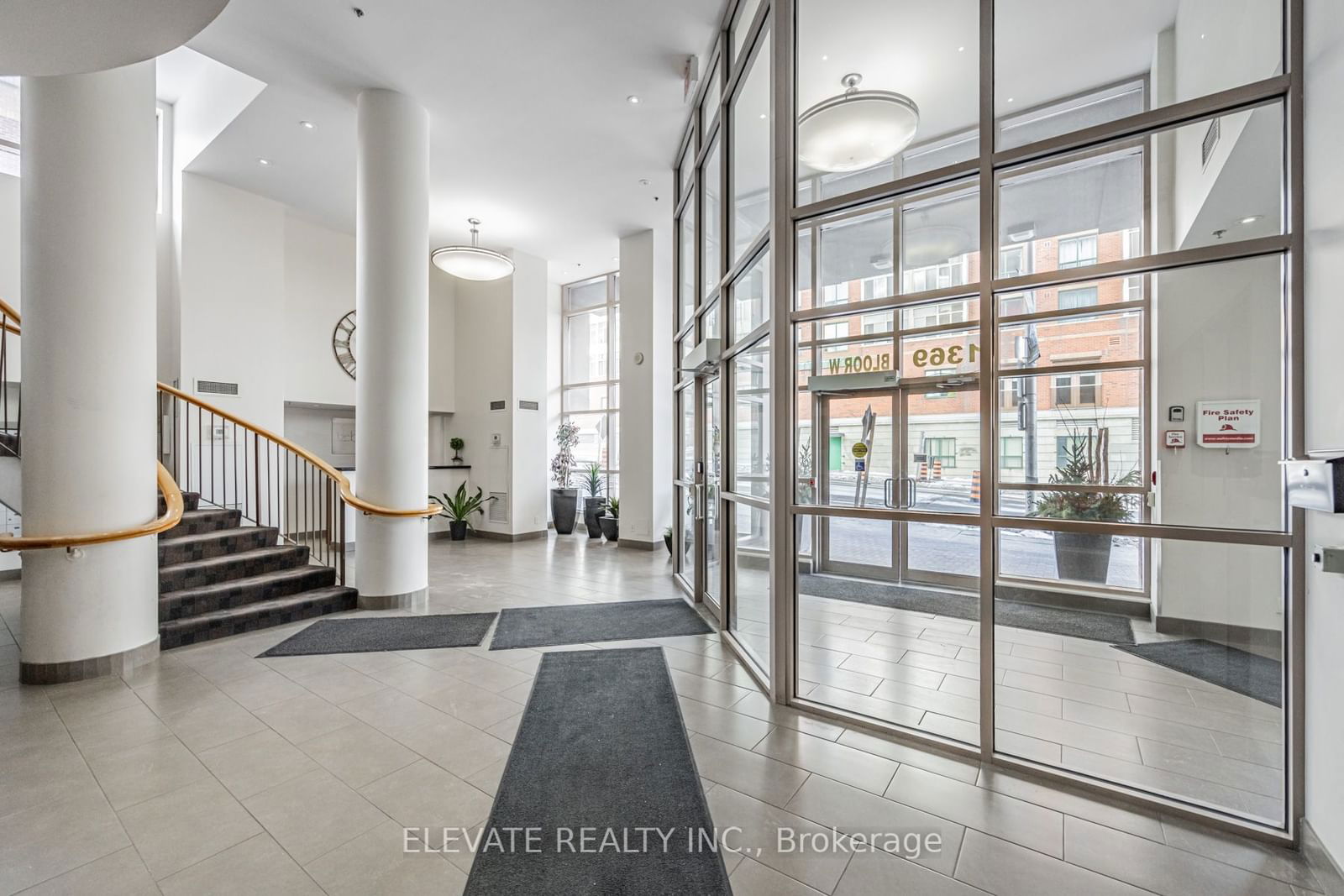 1369 Bloor St W, unit 716 for sale