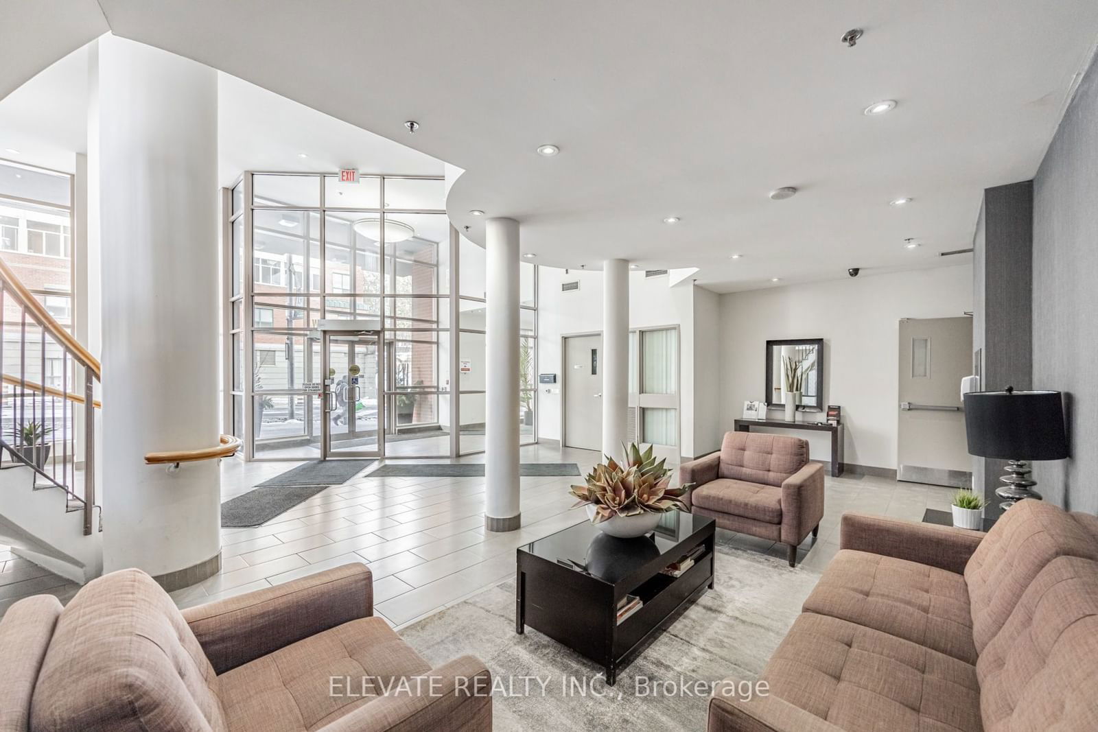 1369 Bloor St W, unit 716 for sale