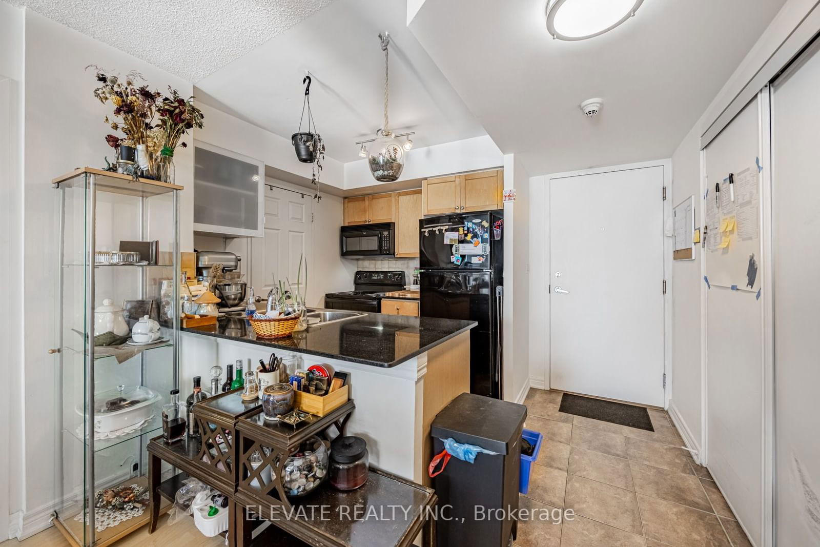 1369 Bloor St W, unit 716 for sale