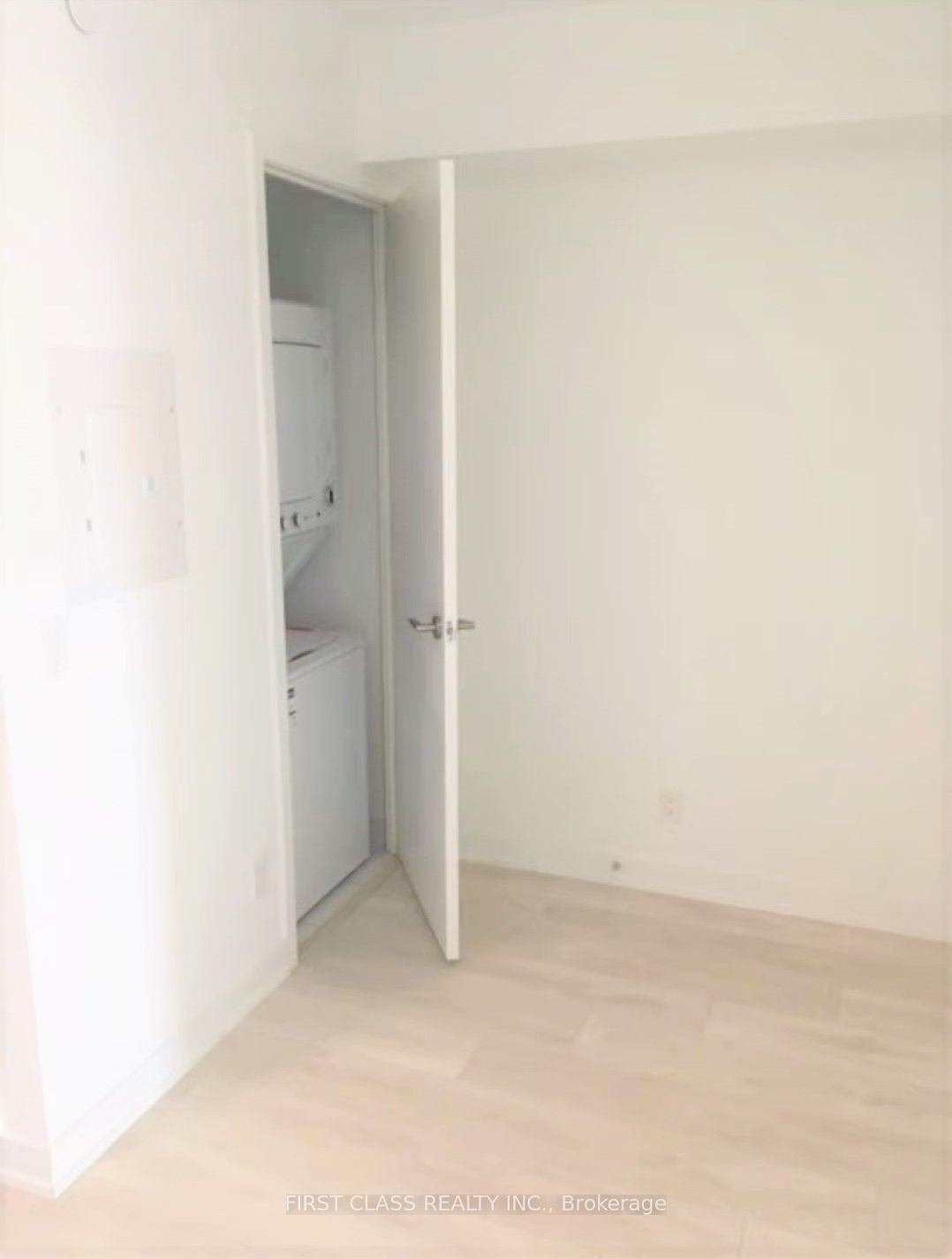 501 Yonge St, unit 1508 for rent