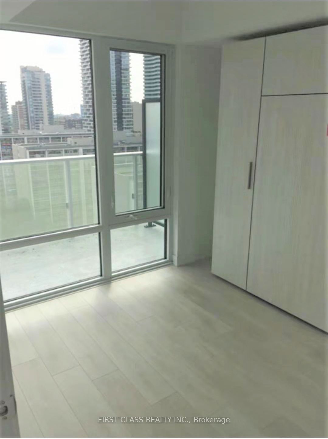 501 Yonge St, unit 1508 for rent