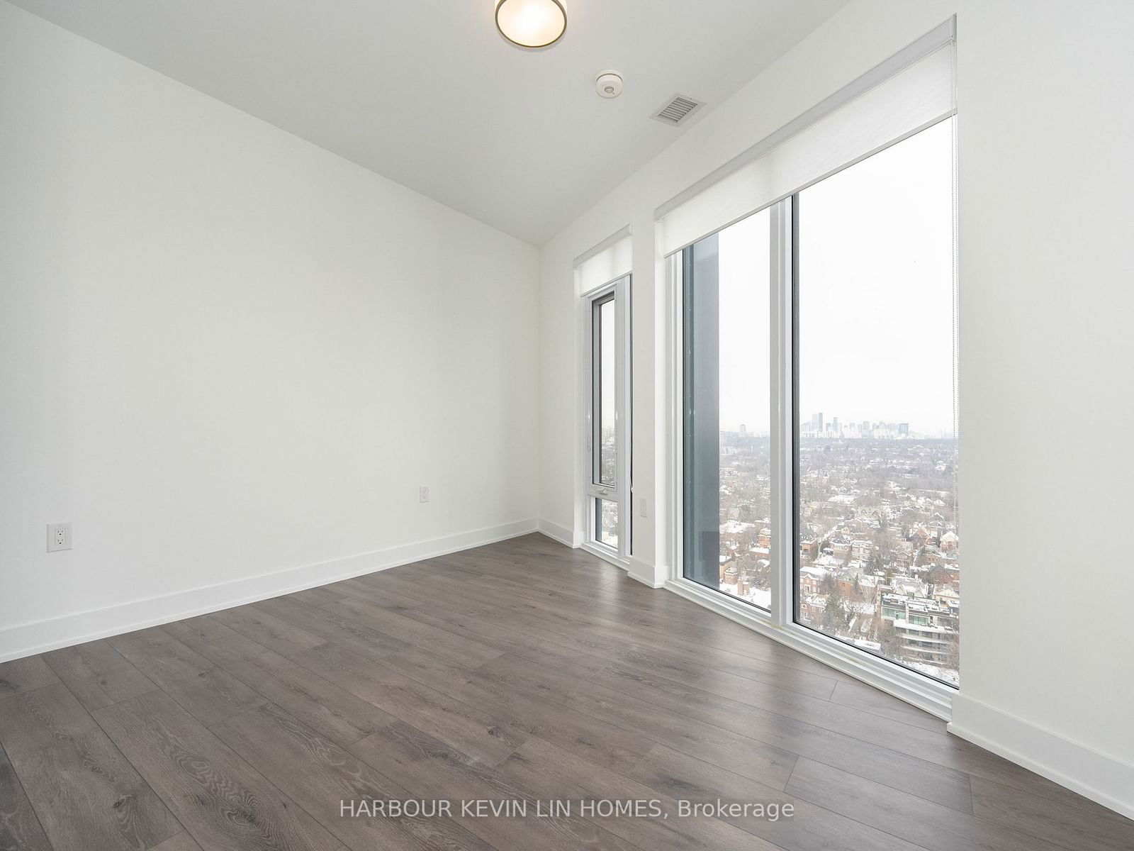 575 Bloor St E, unit 2703 for sale