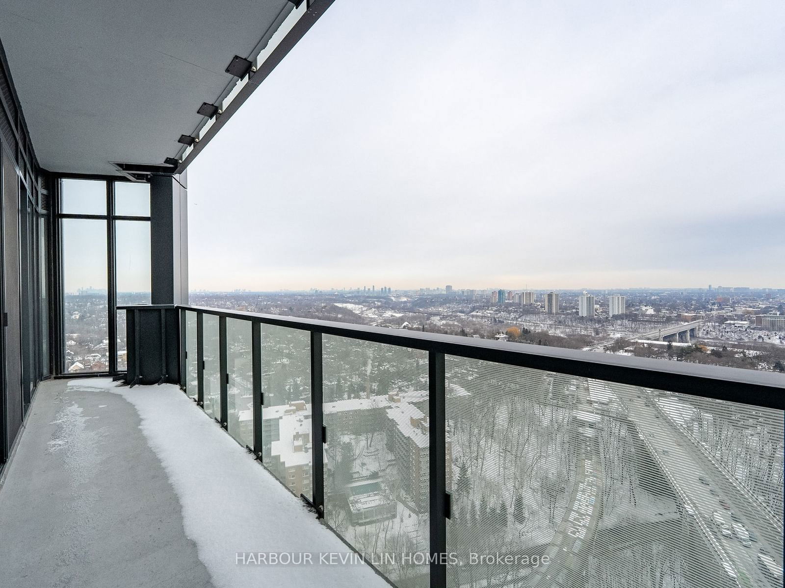 575 Bloor St E, unit 2703 for sale