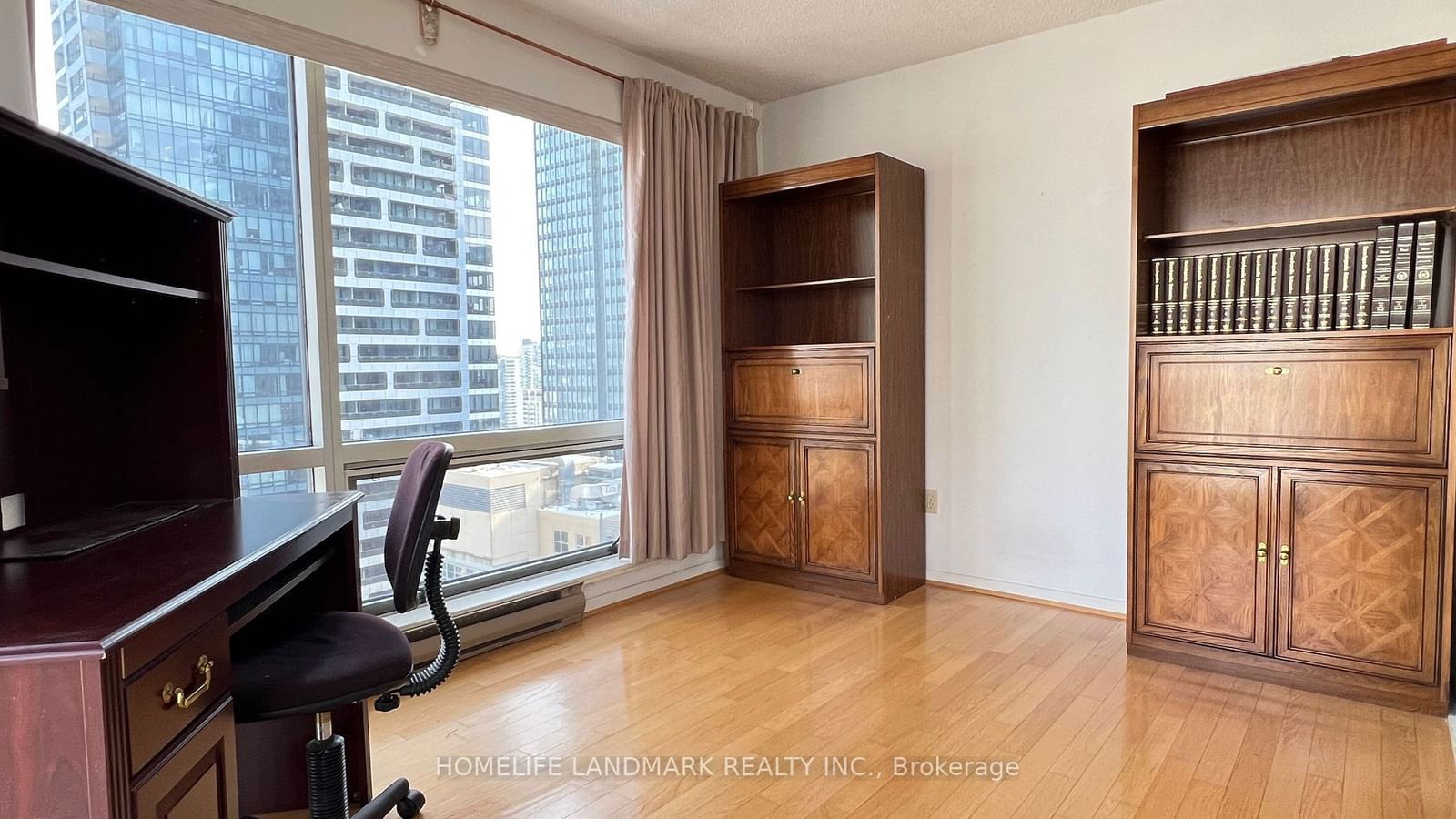 1001 Bay St, unit 2304 for rent