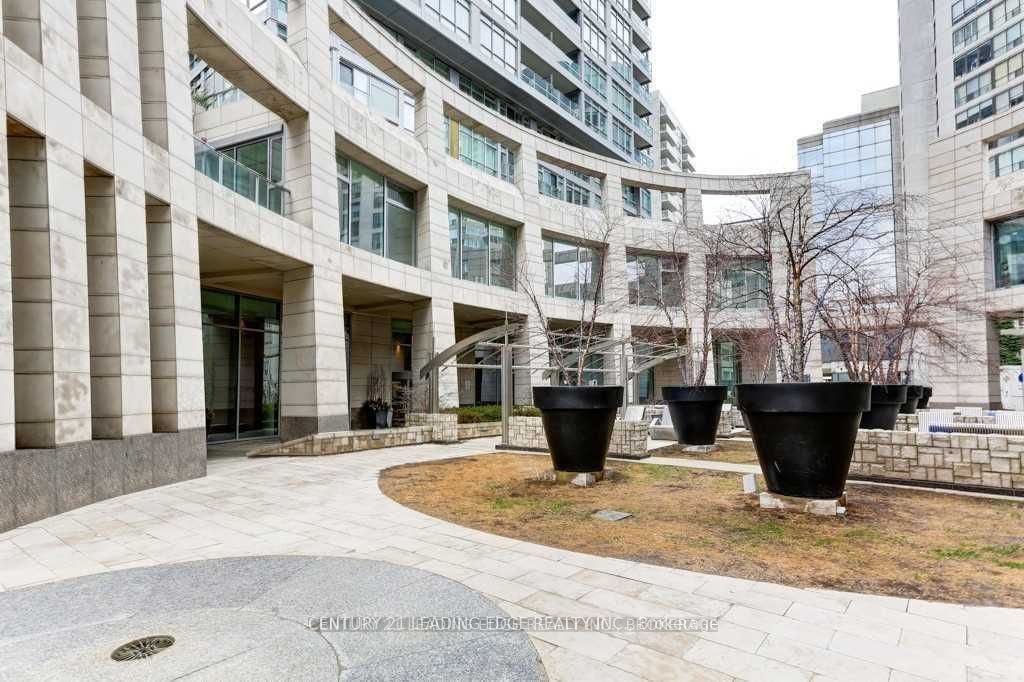 2191 Yonge St, unit 1207 for rent