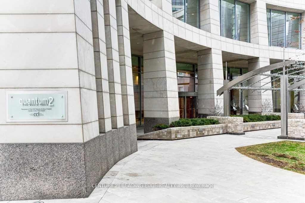 2191 Yonge St, unit 1207 for rent