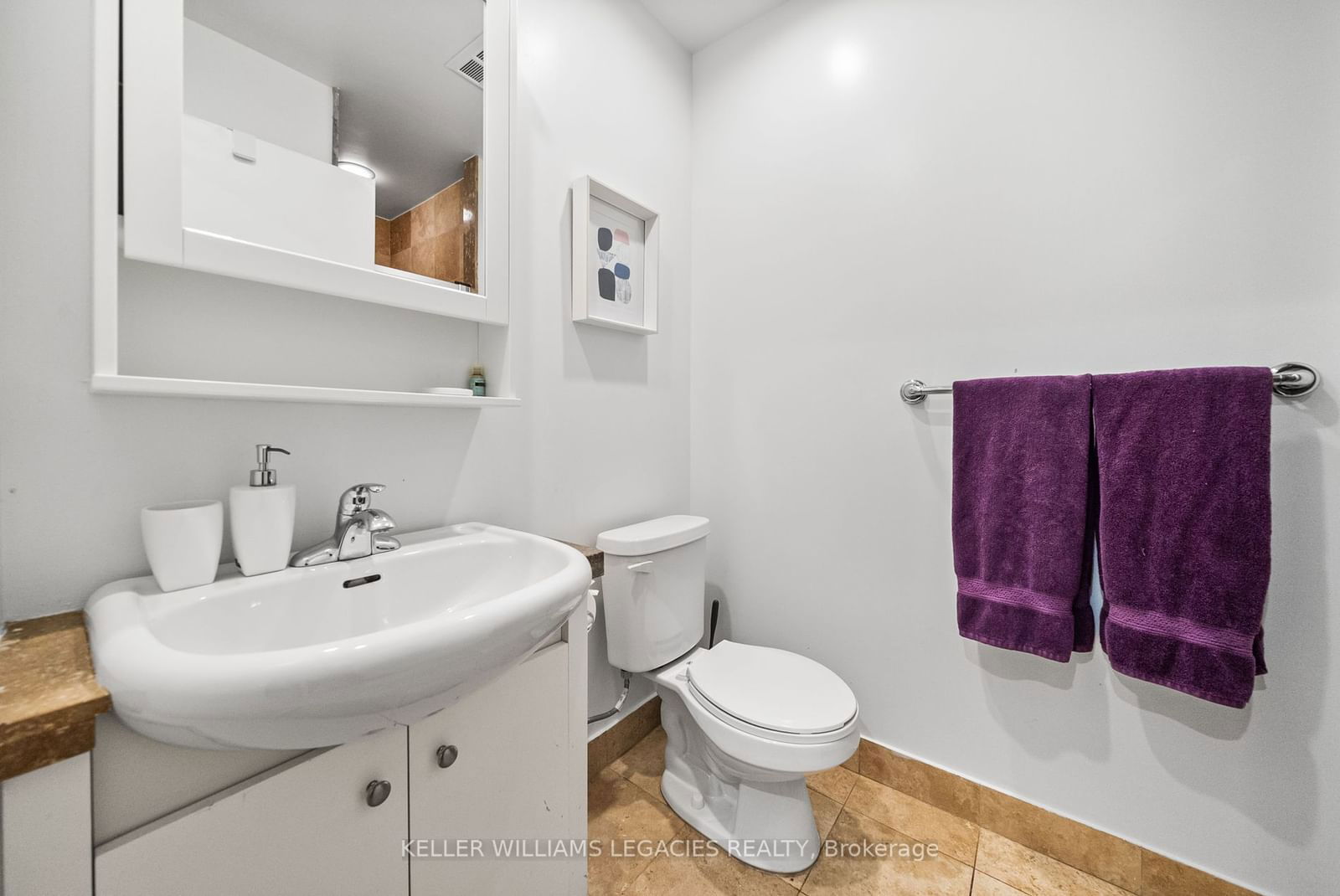 8 York St, unit 2210 for sale