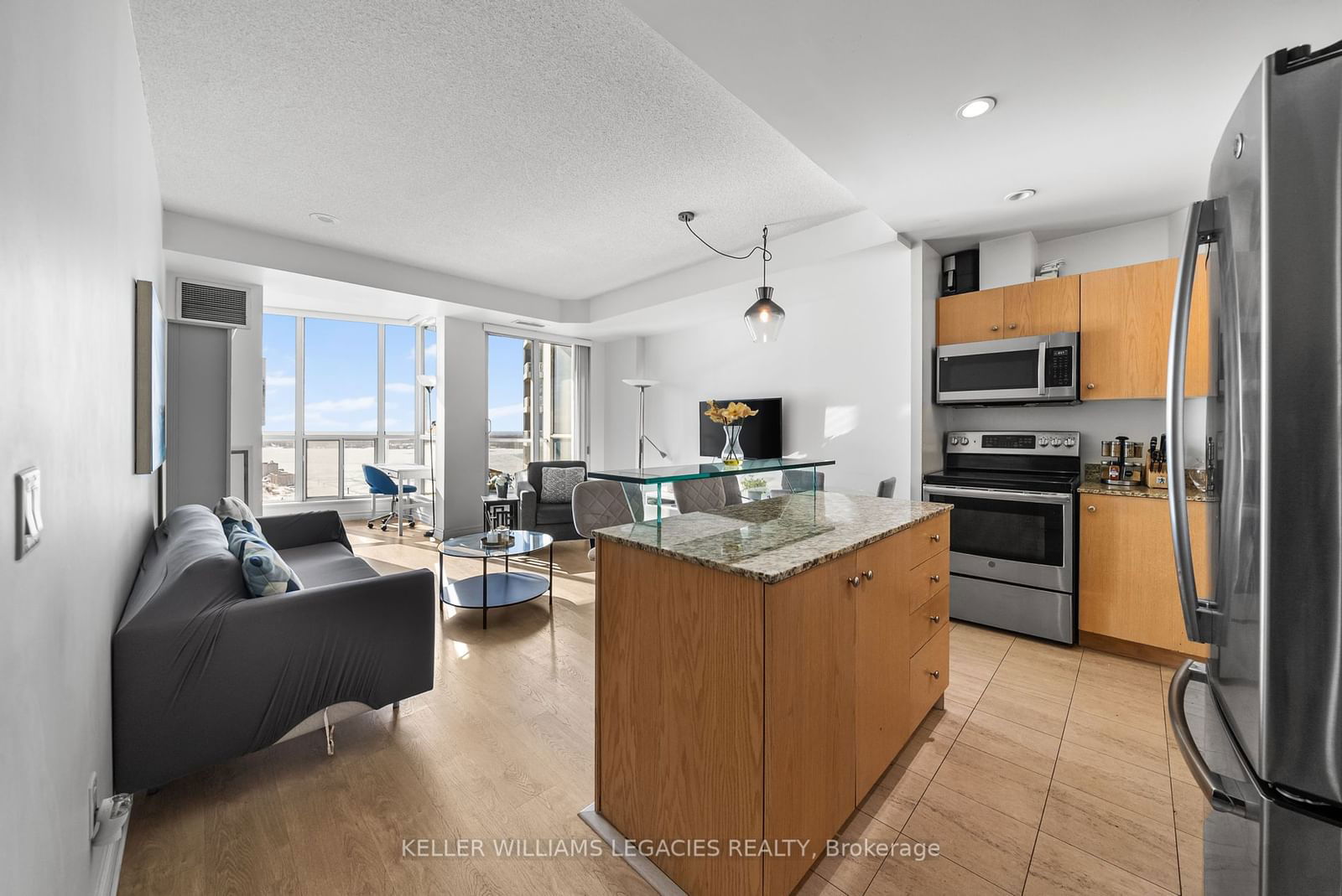 8 York St, unit 2210 for sale