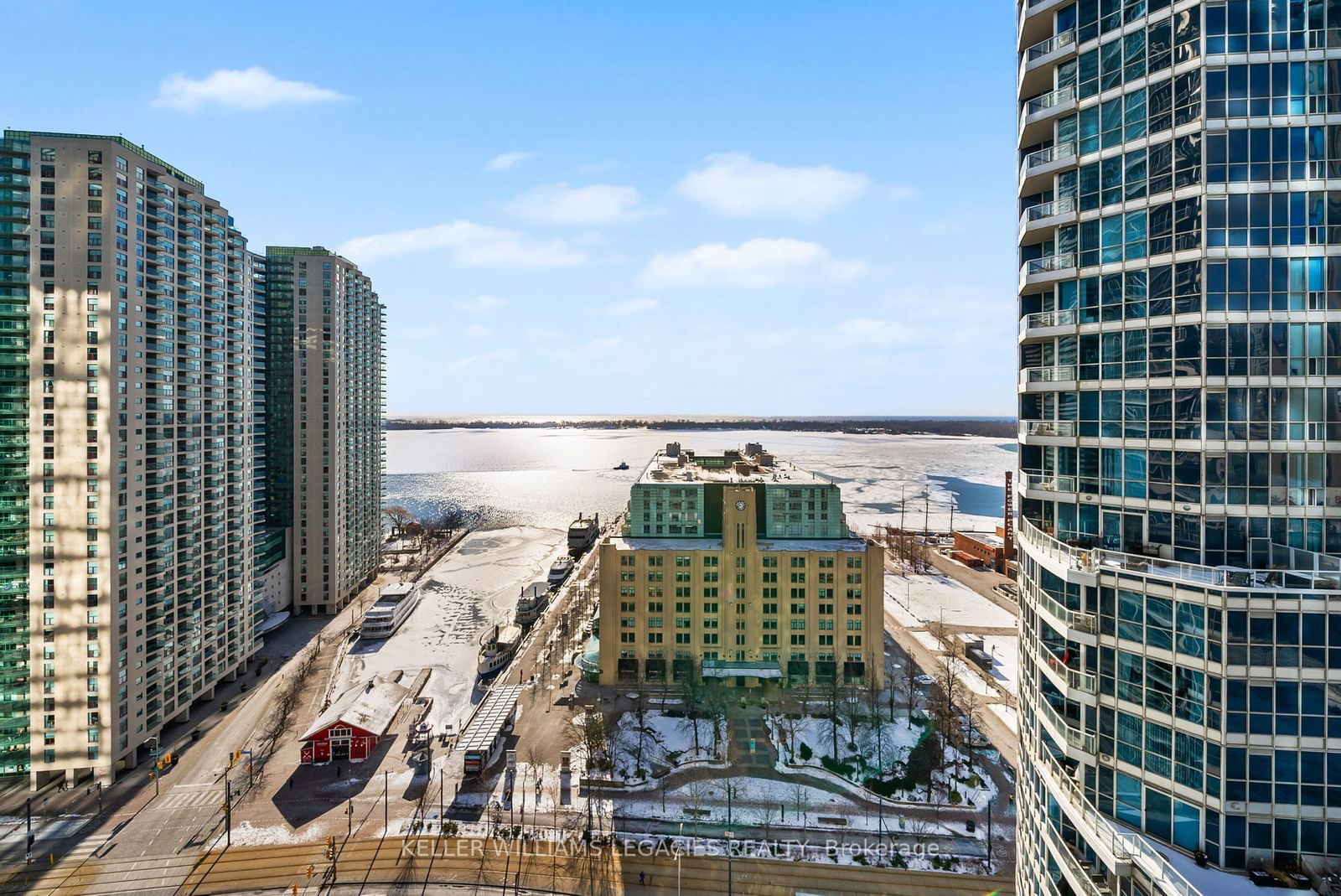 8 York St, unit 2210 for sale