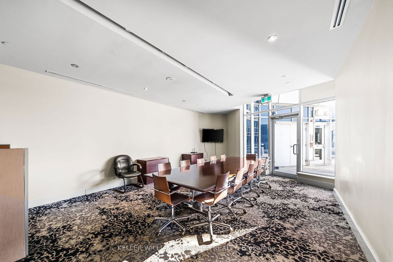 8 York St, unit 2210 for sale