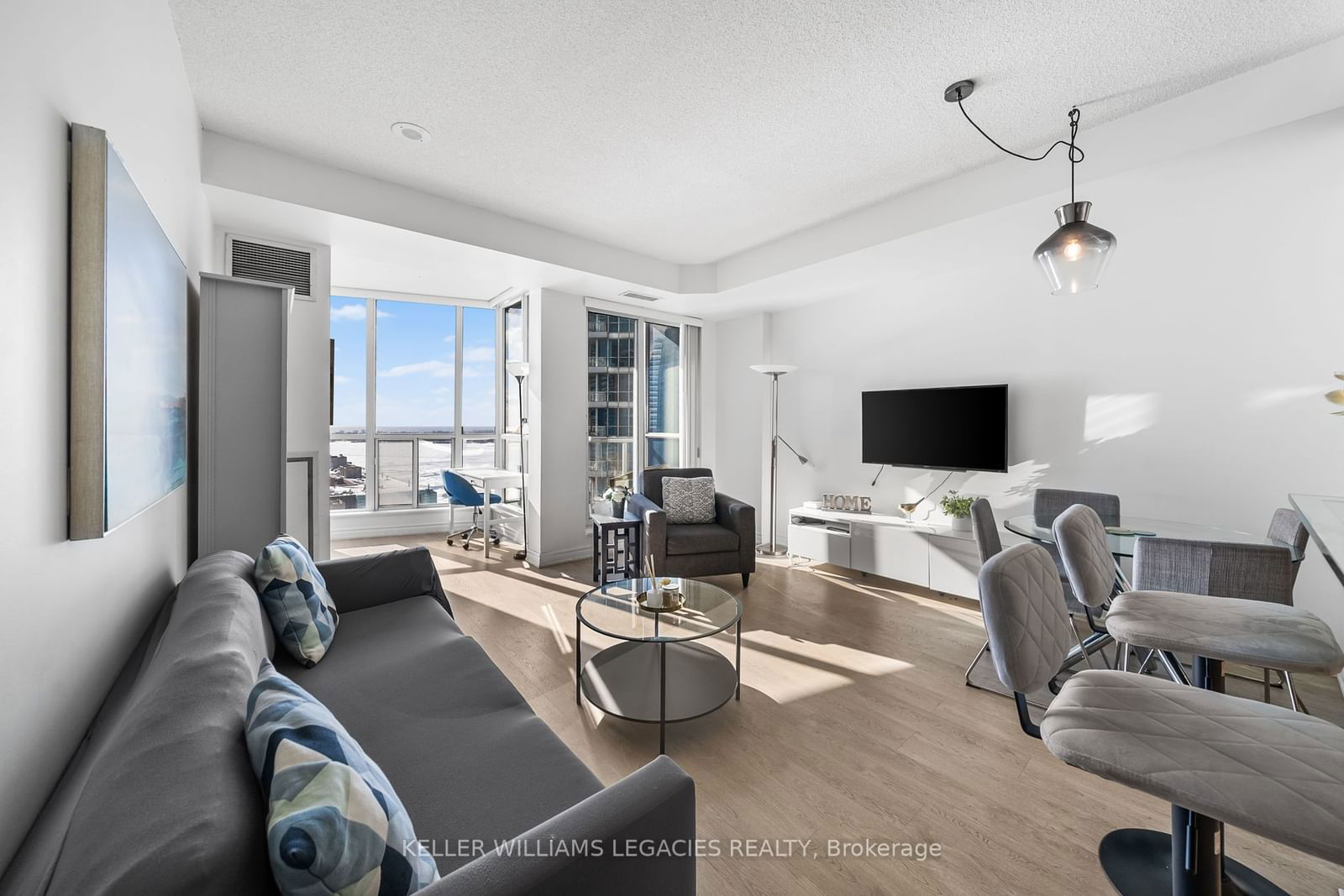 8 York St, unit 2210 for sale