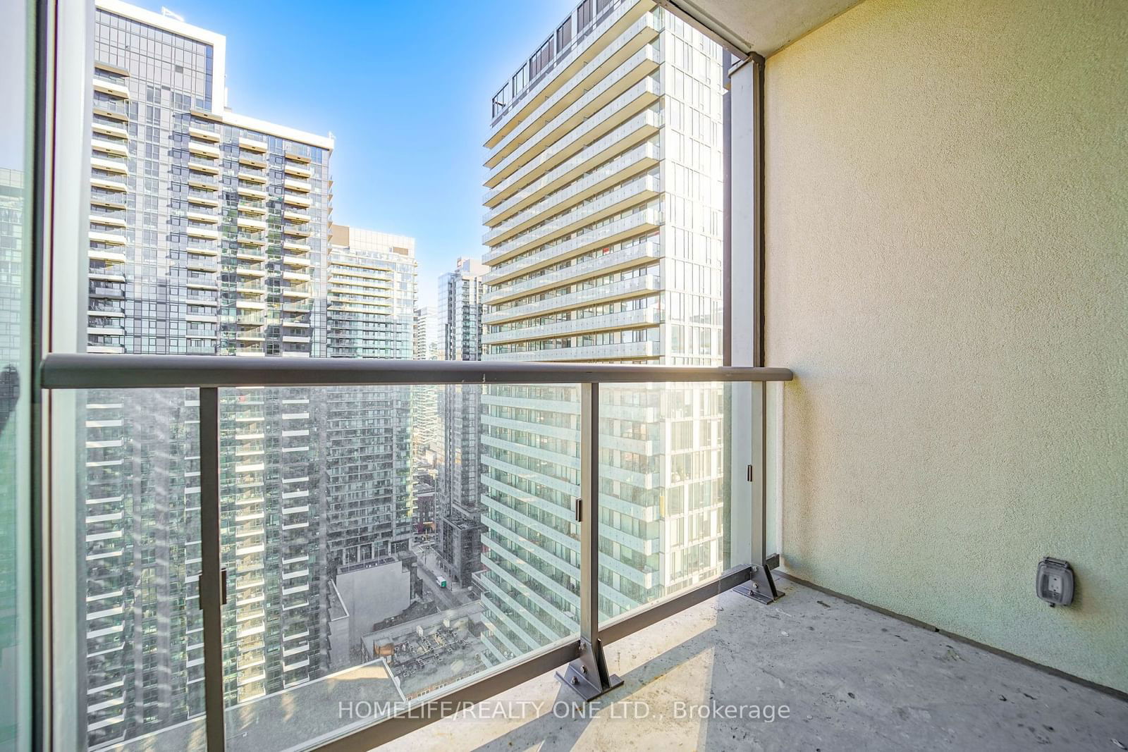 108 Peter St, unit 3102 for rent