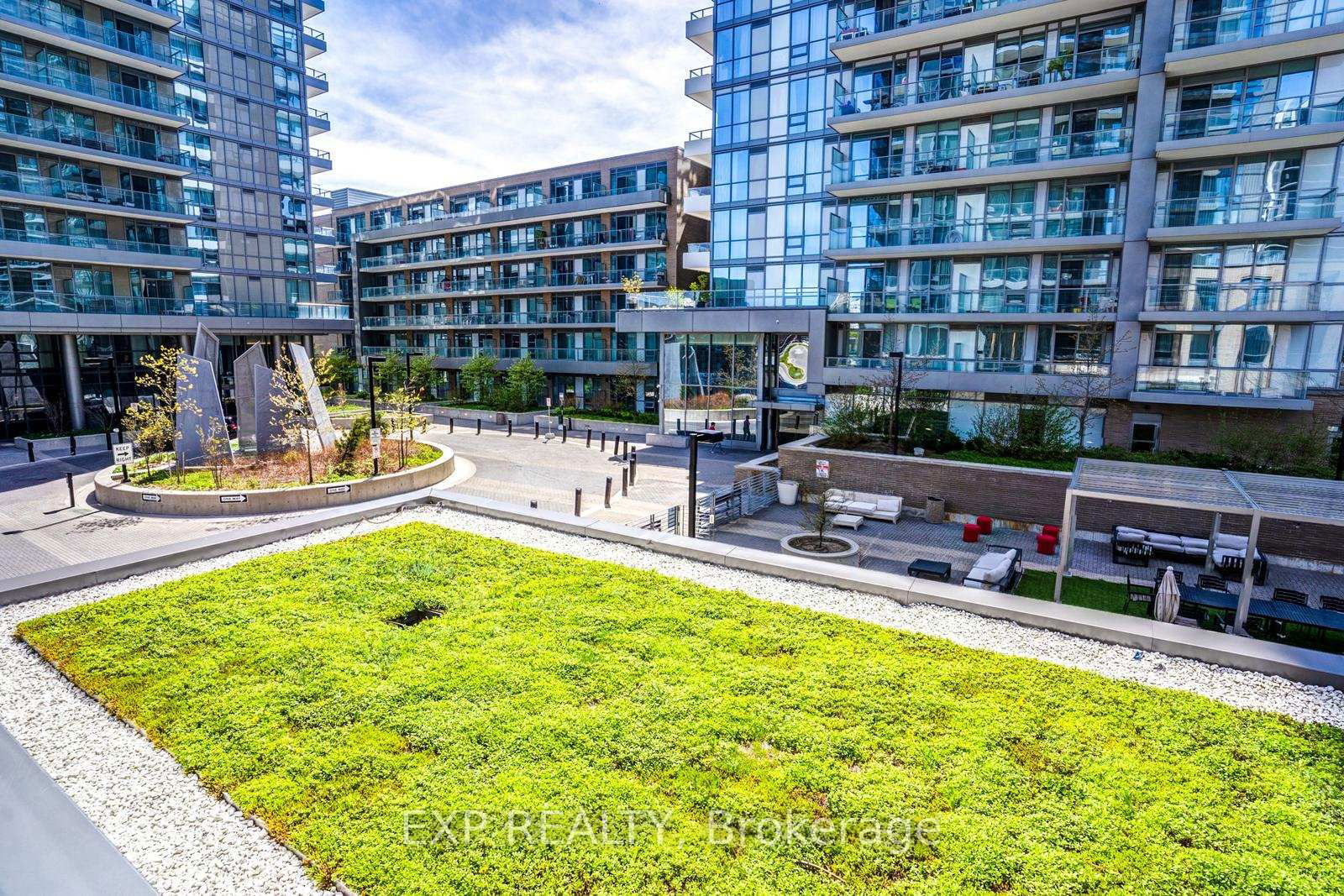 56 Forest Manor Dr, unit 1010 for sale