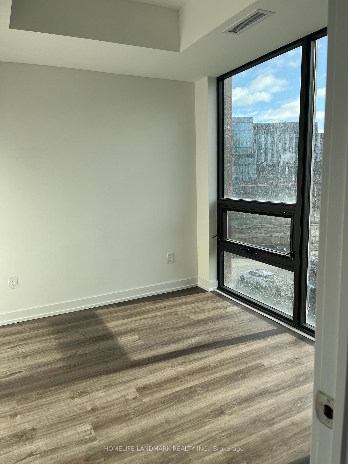 28 Eastern Ave, unit 318 for rent