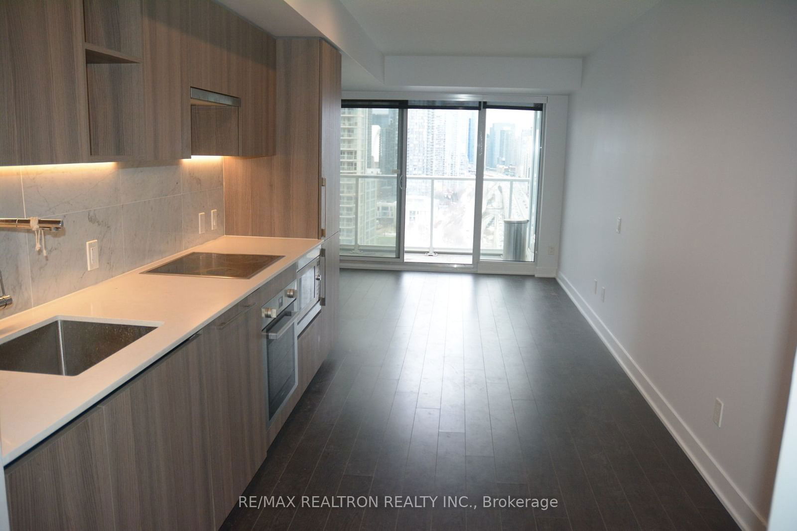 19 Bathurst St, unit 2306 for rent