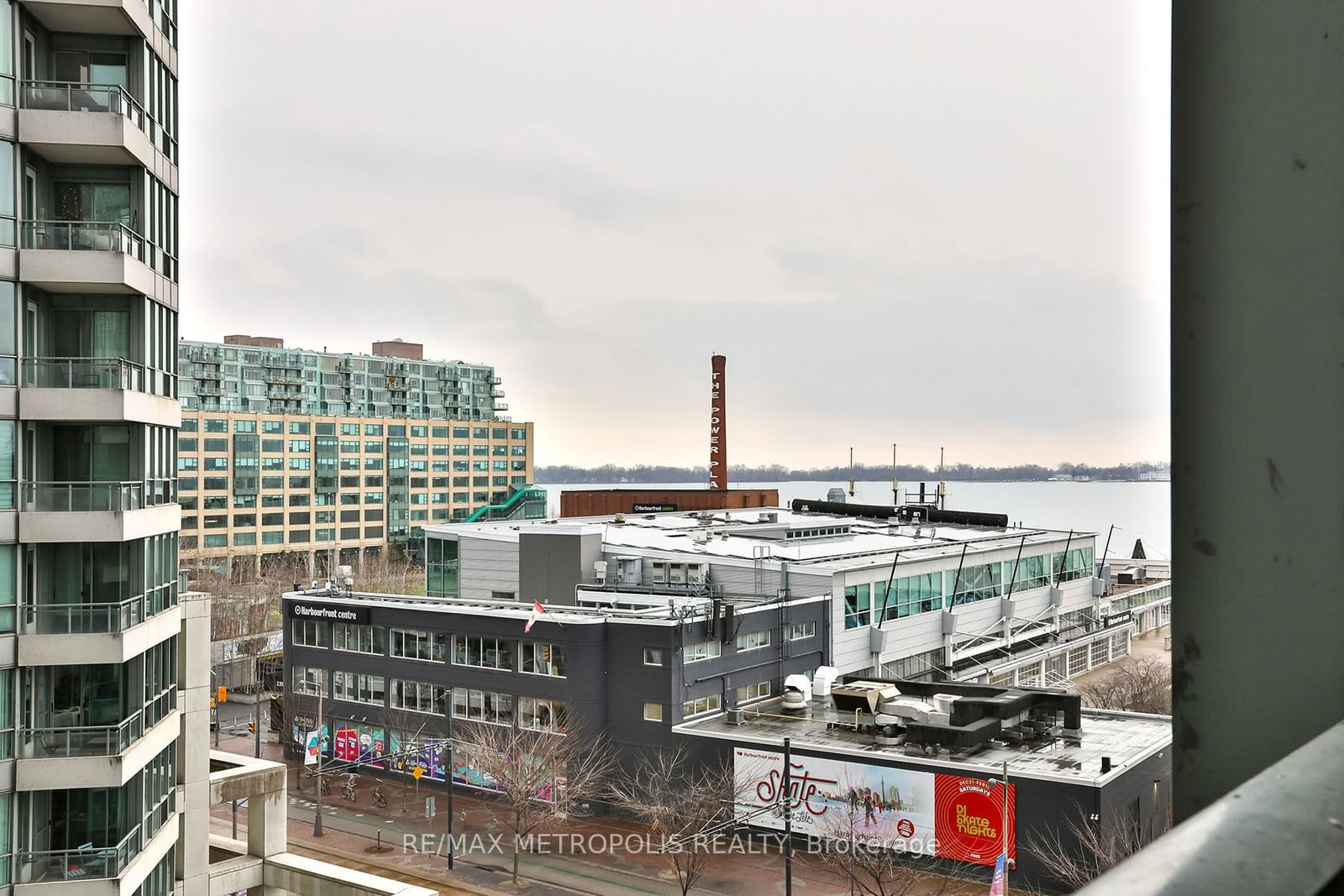 230 Queens Quay W, unit 820 for sale