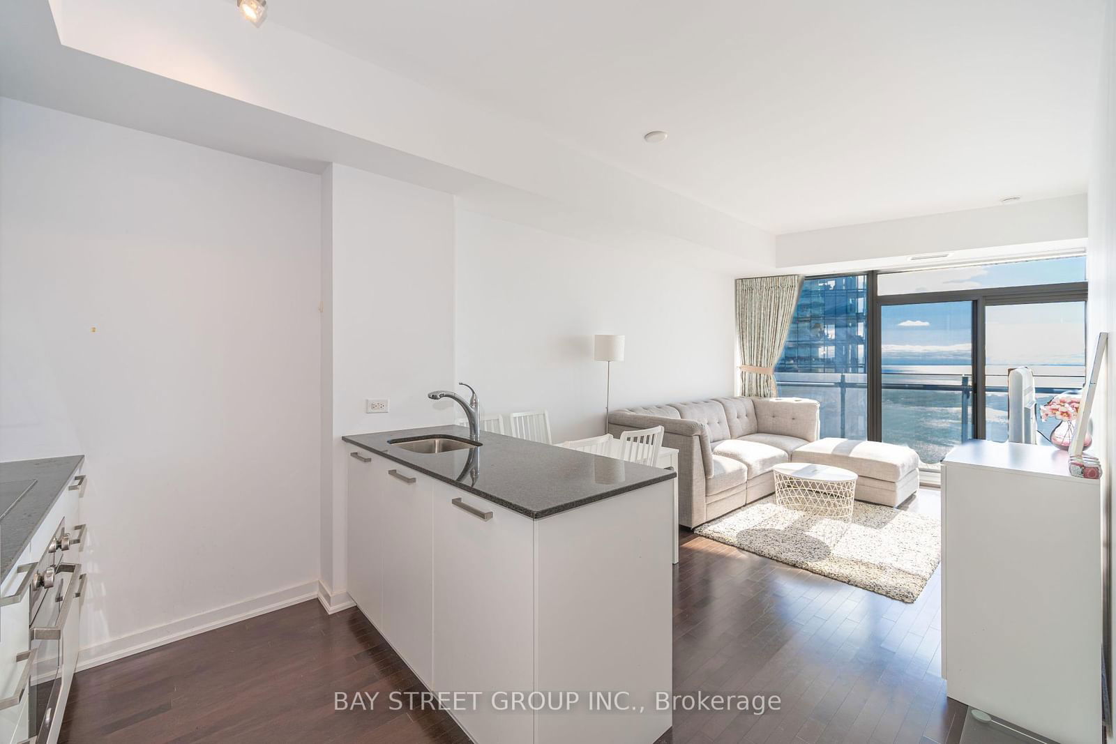 12 York St, unit 5003 for sale