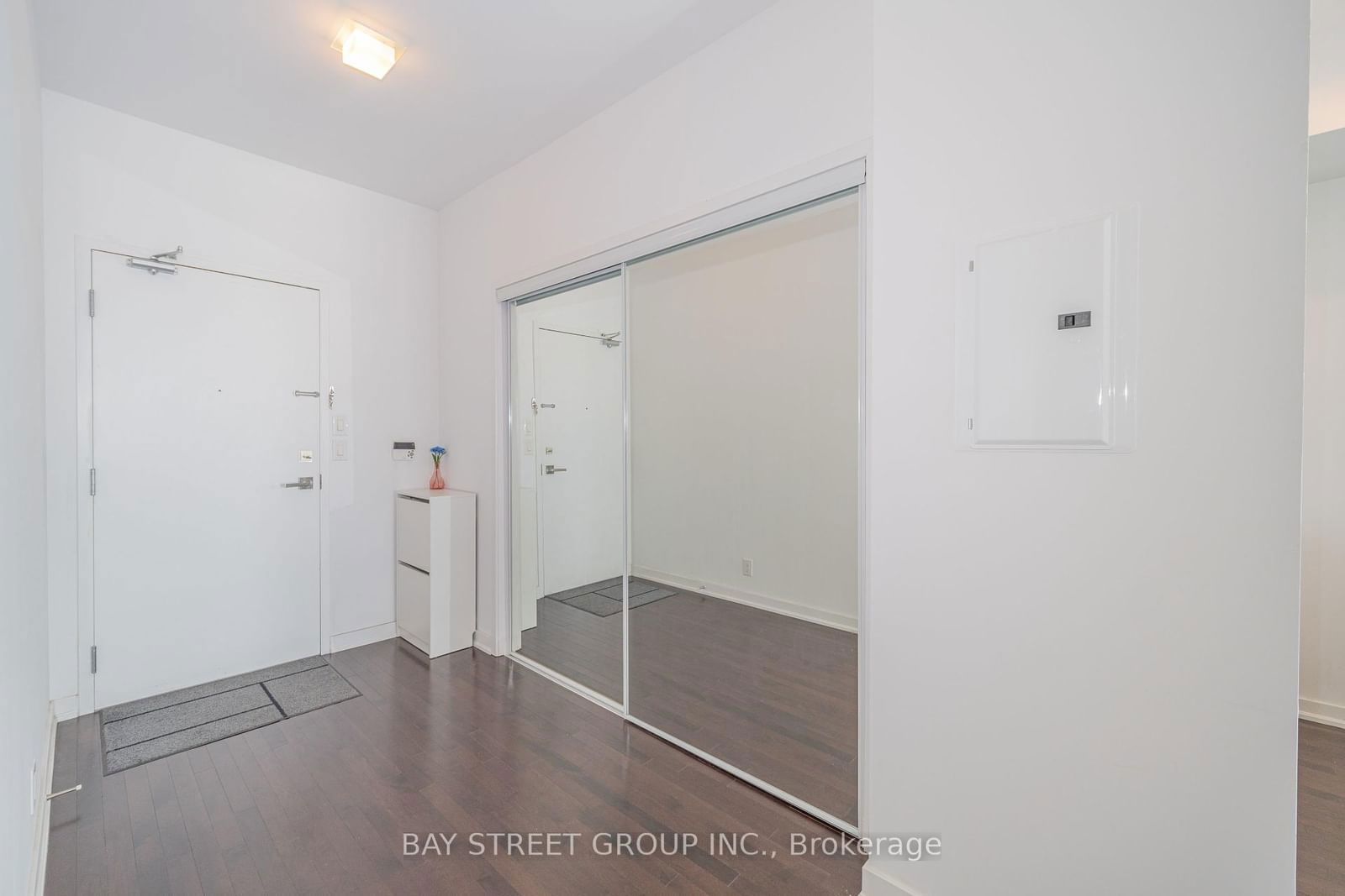 12 York St, unit 5003 for sale