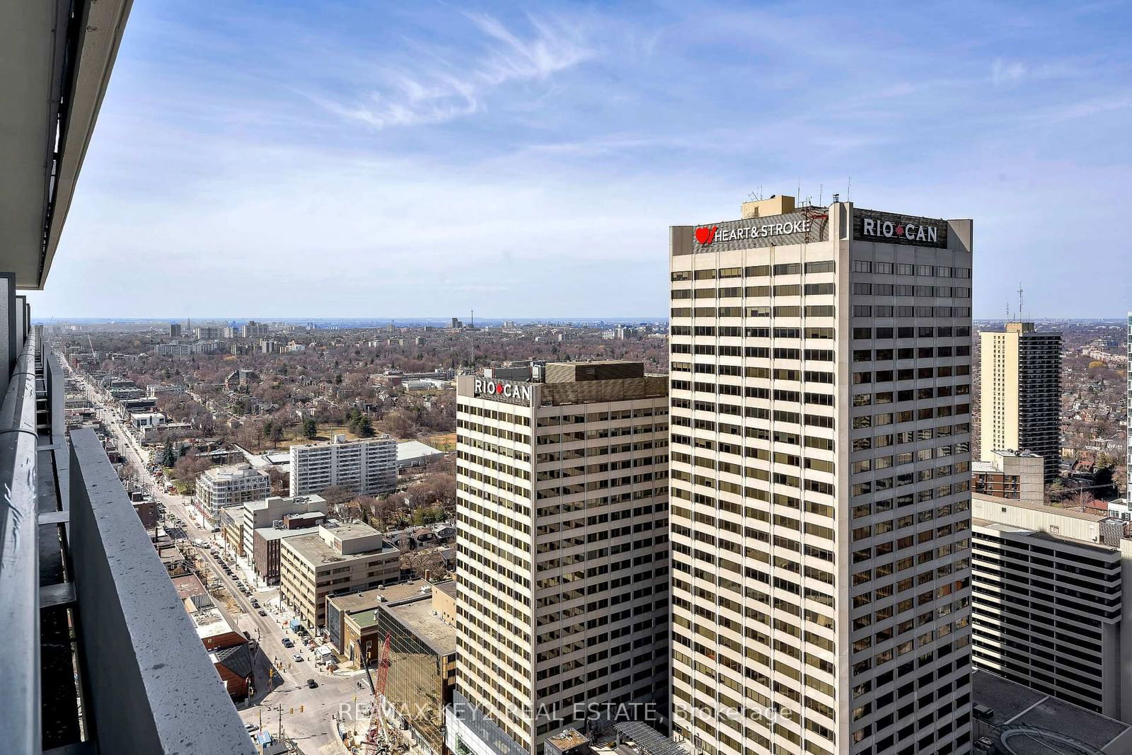 2221 Yonge St, unit 3402 for sale