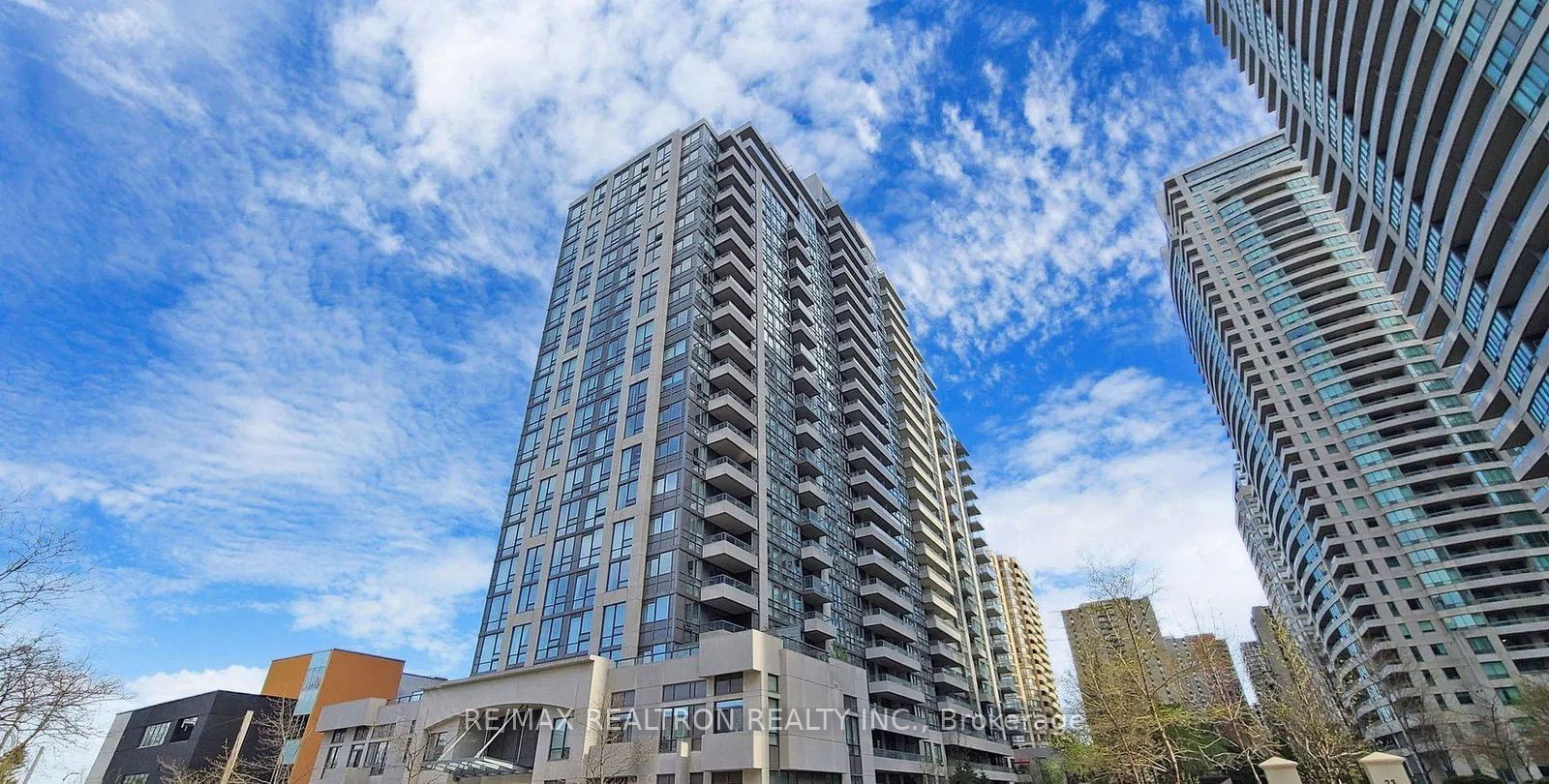 35 Hollywood Ave, unit 301 for rent