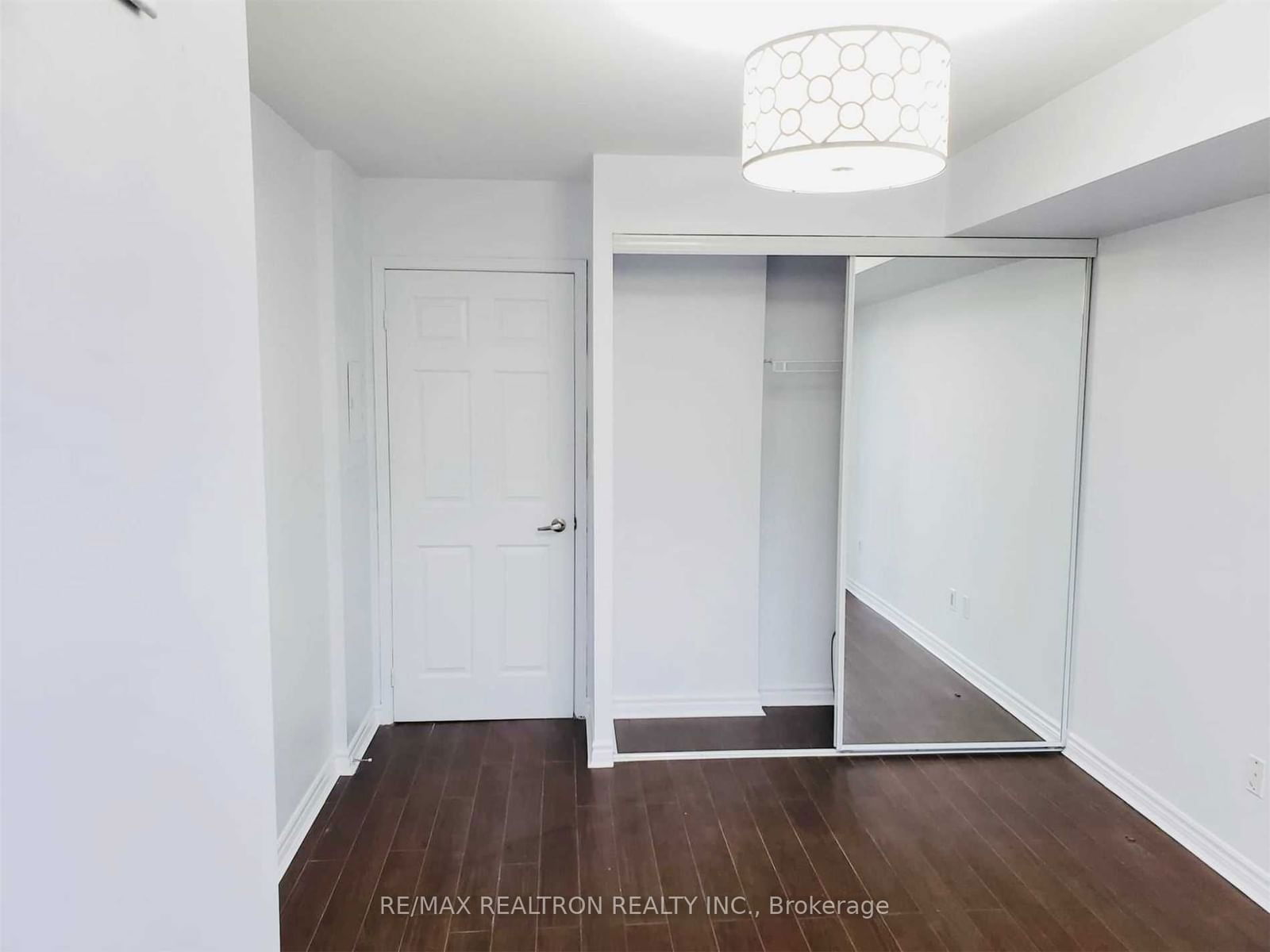 35 Hollywood Ave, unit 301 for rent