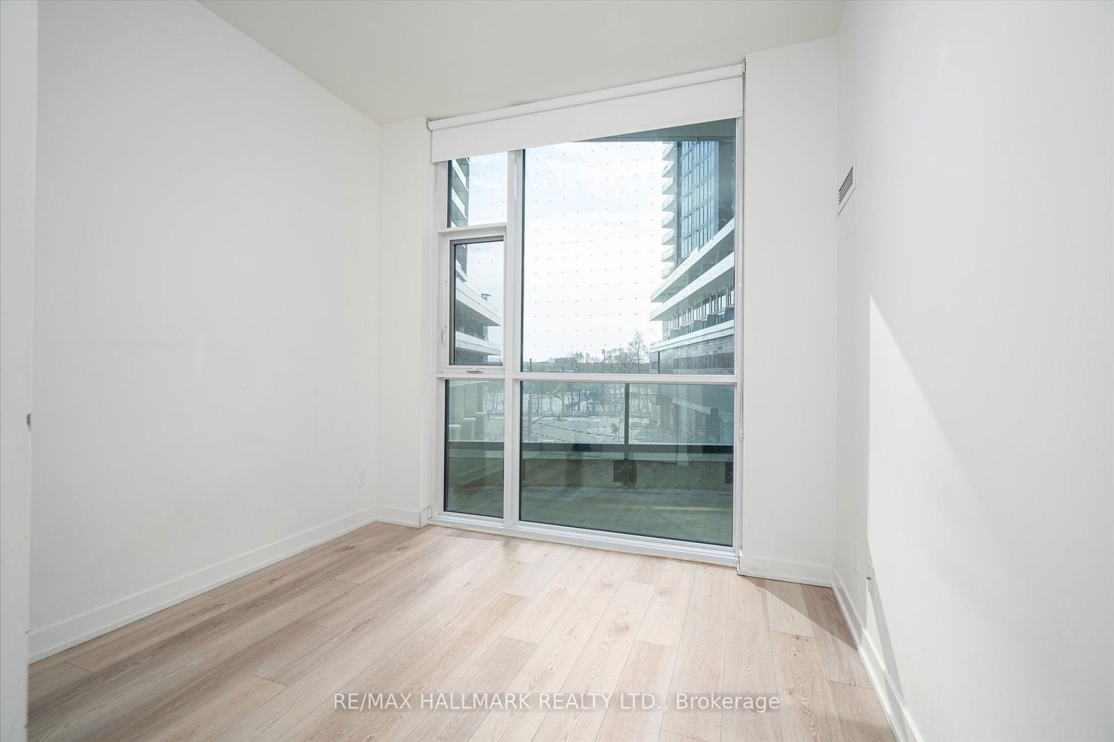 50 Ordnance St, unit 323 for sale