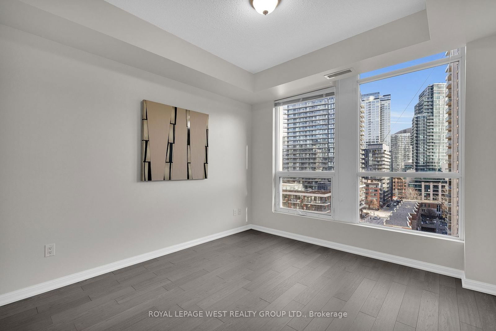 628 Fleet St, unit 1108 for sale