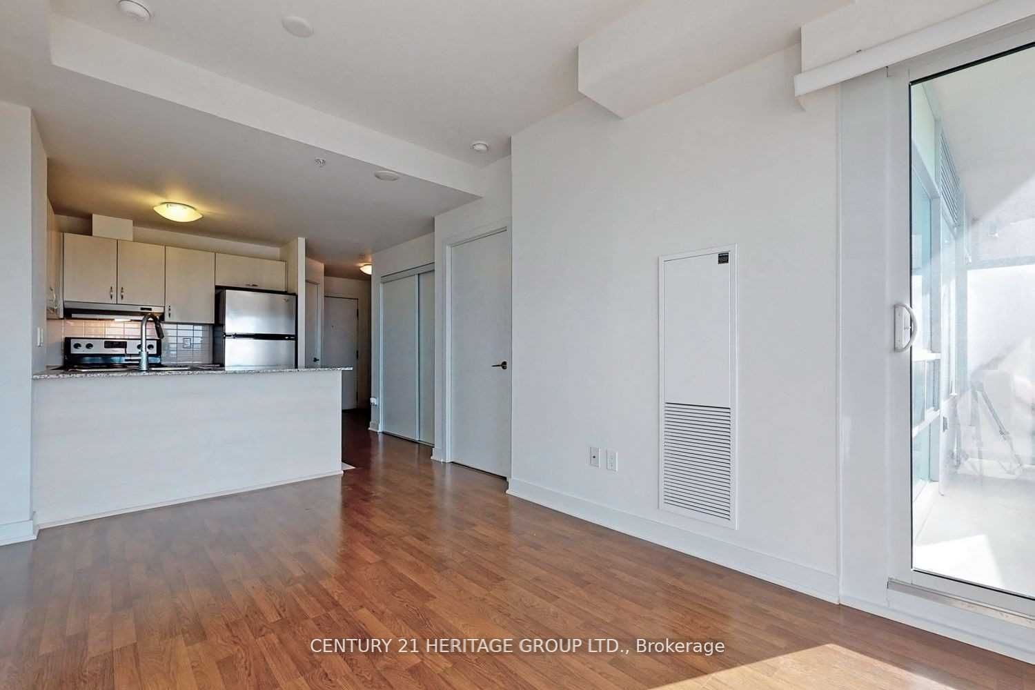 5740 Yonge St, unit 2206 for rent