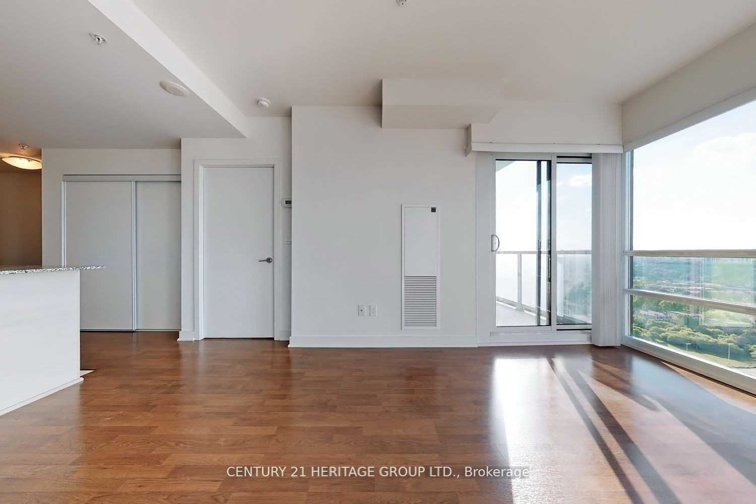 5740 Yonge St, unit 2206 for rent