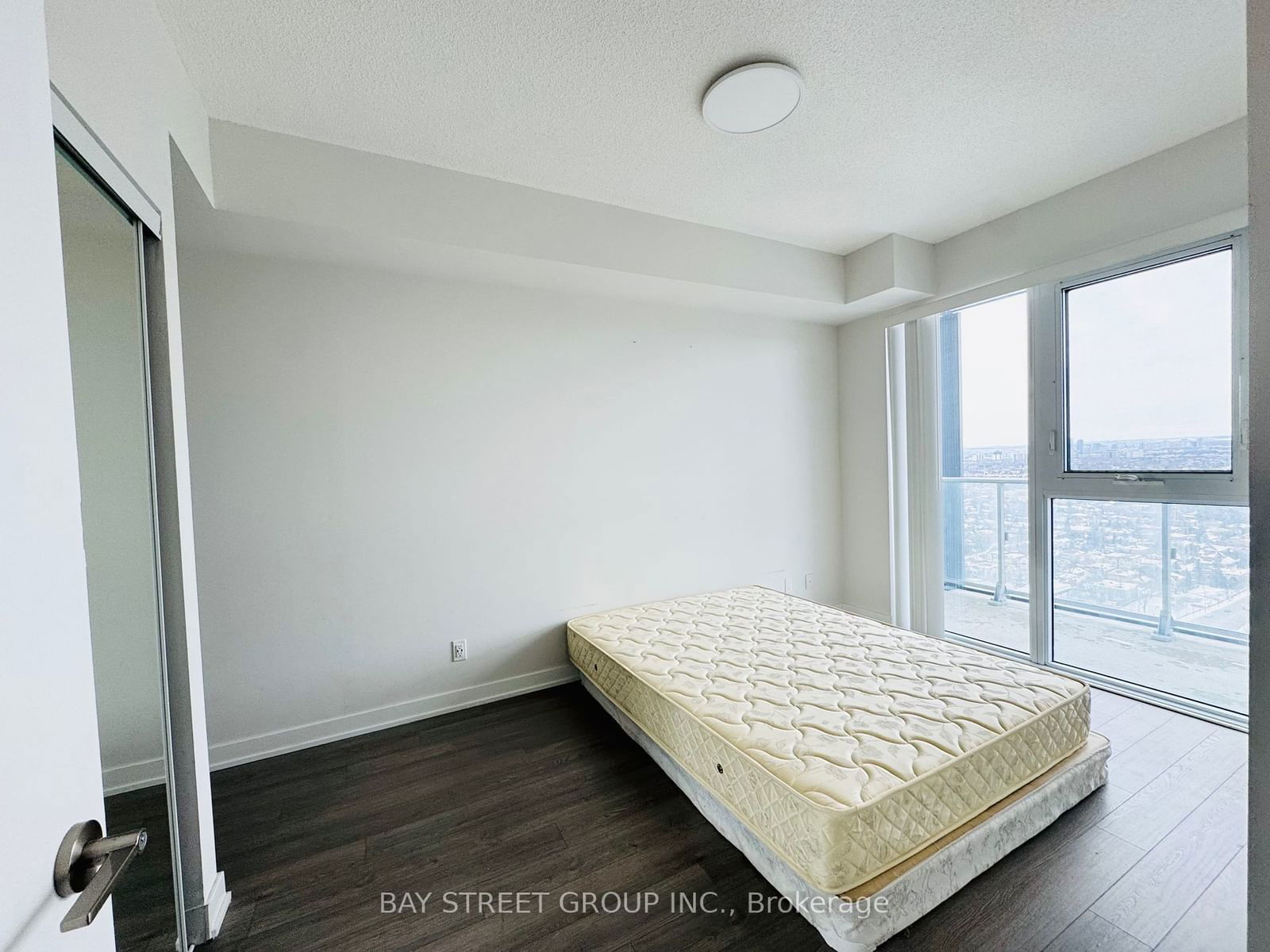 5180 Yonge St, unit 3103 for rent