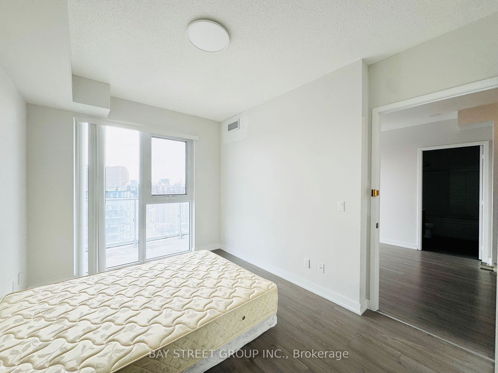 5180 Yonge St, unit 3103 for rent