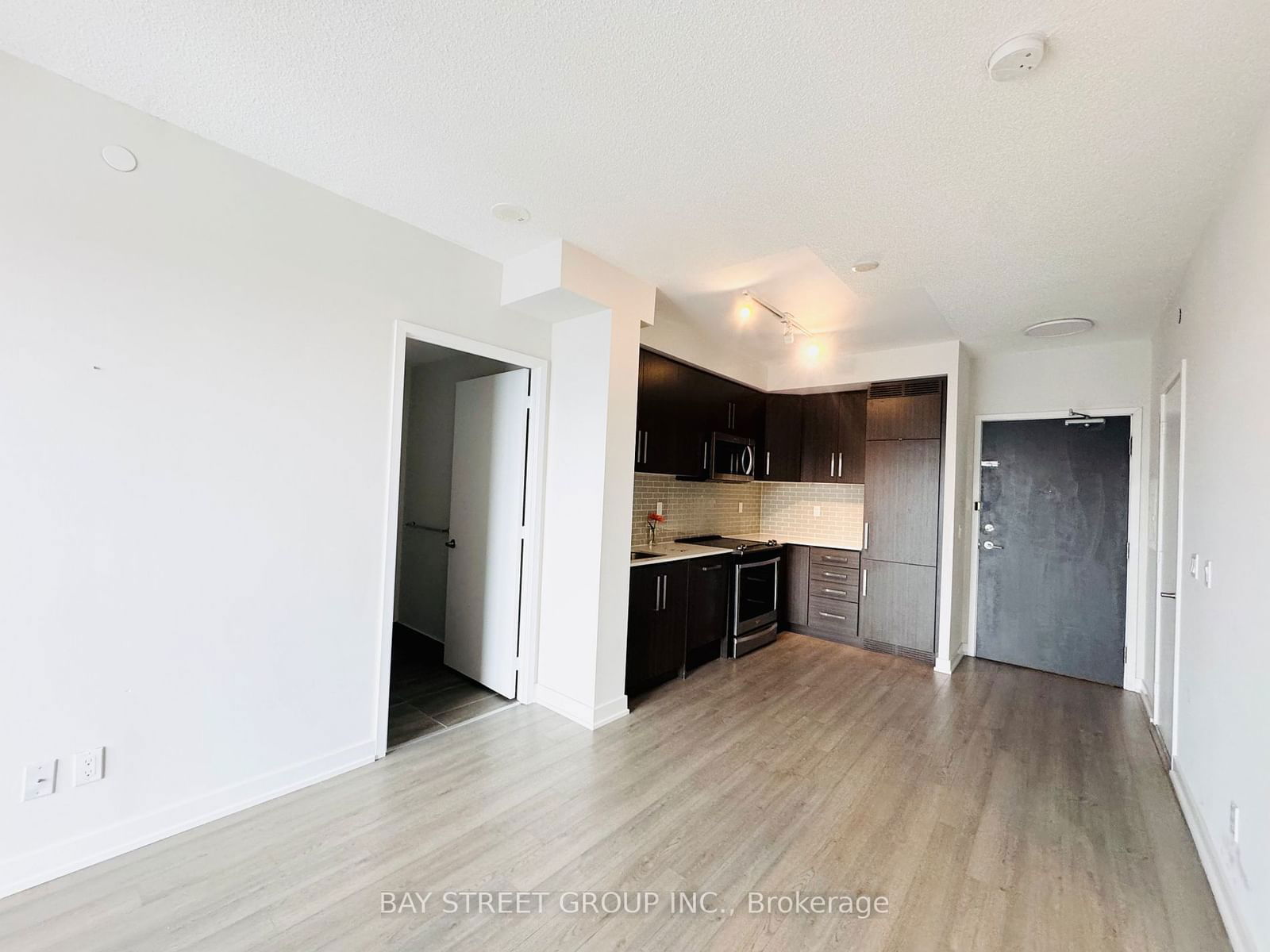 5180 Yonge St, unit 3103 for rent