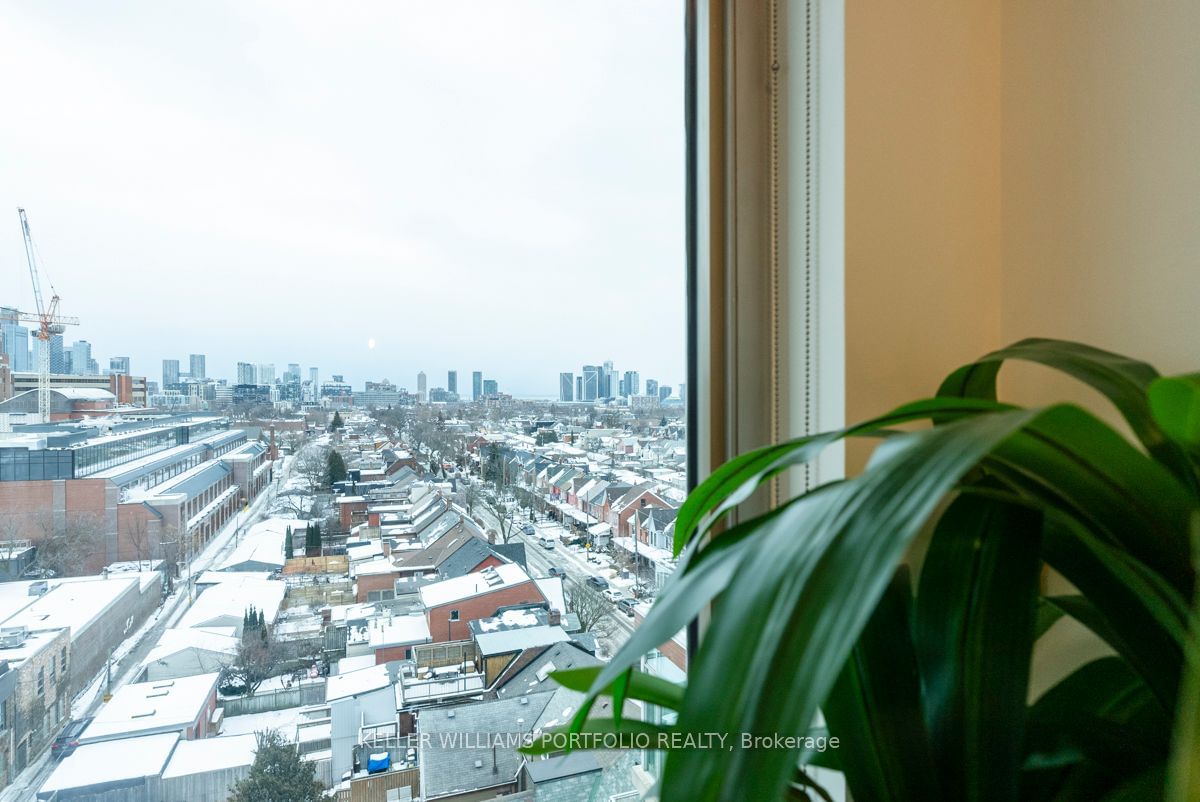 301 Markham St, unit PH 806 for sale