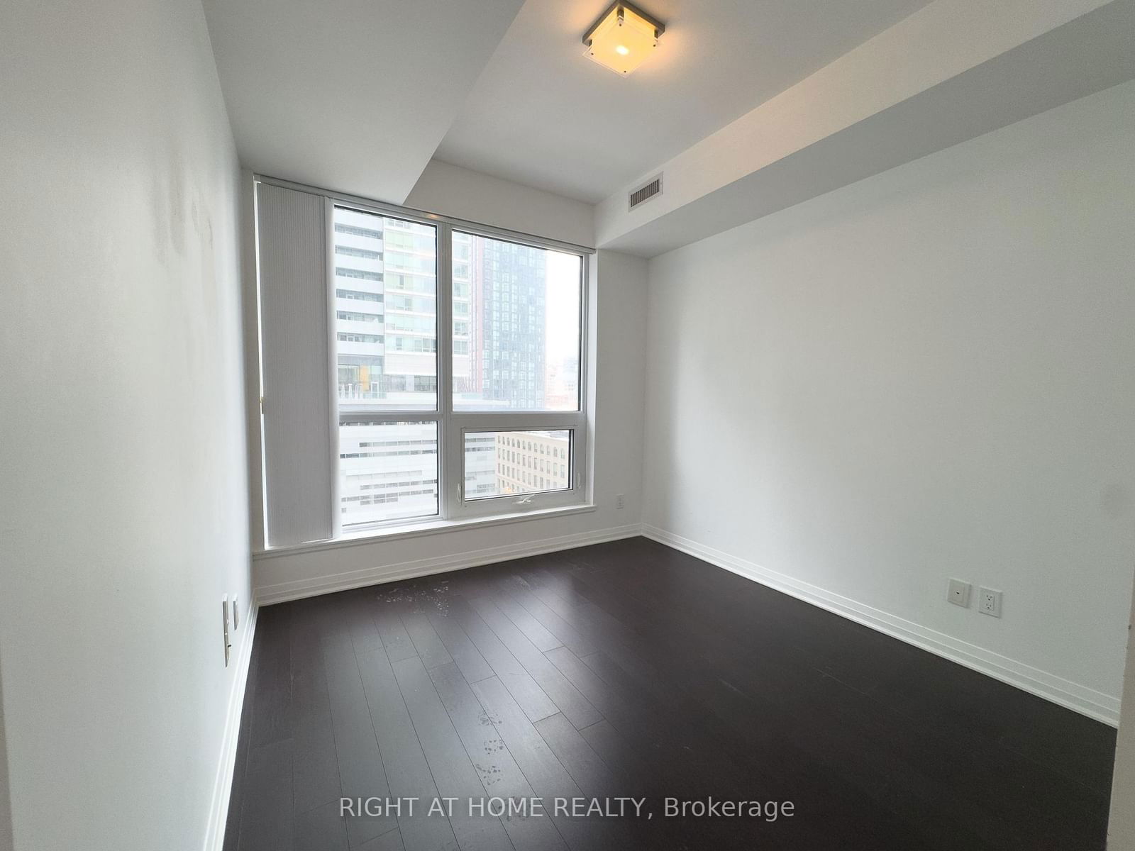 8 Mercer St, unit 912 for rent