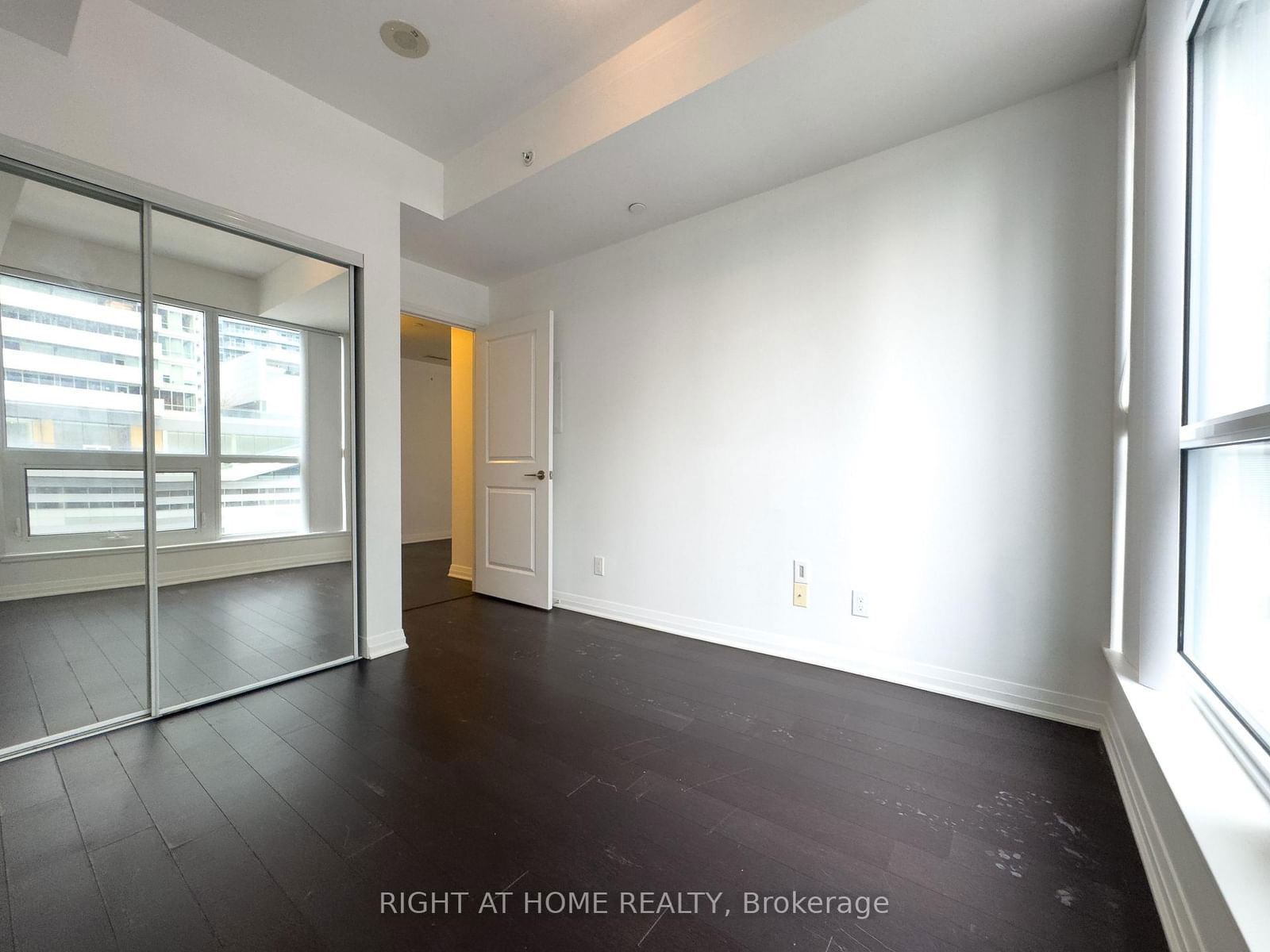 8 Mercer St, unit 912 for rent