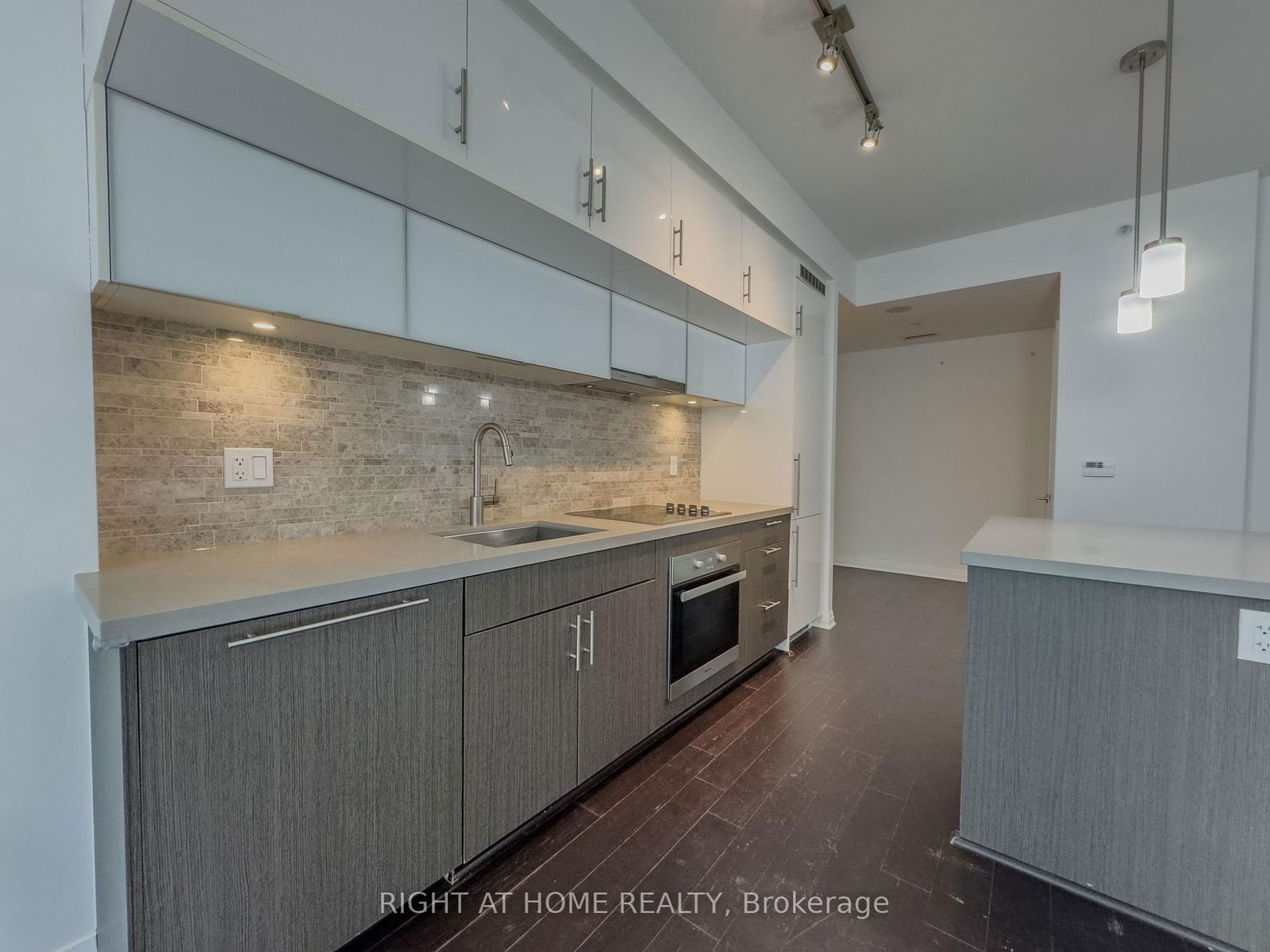 8 Mercer St, unit 912 for rent