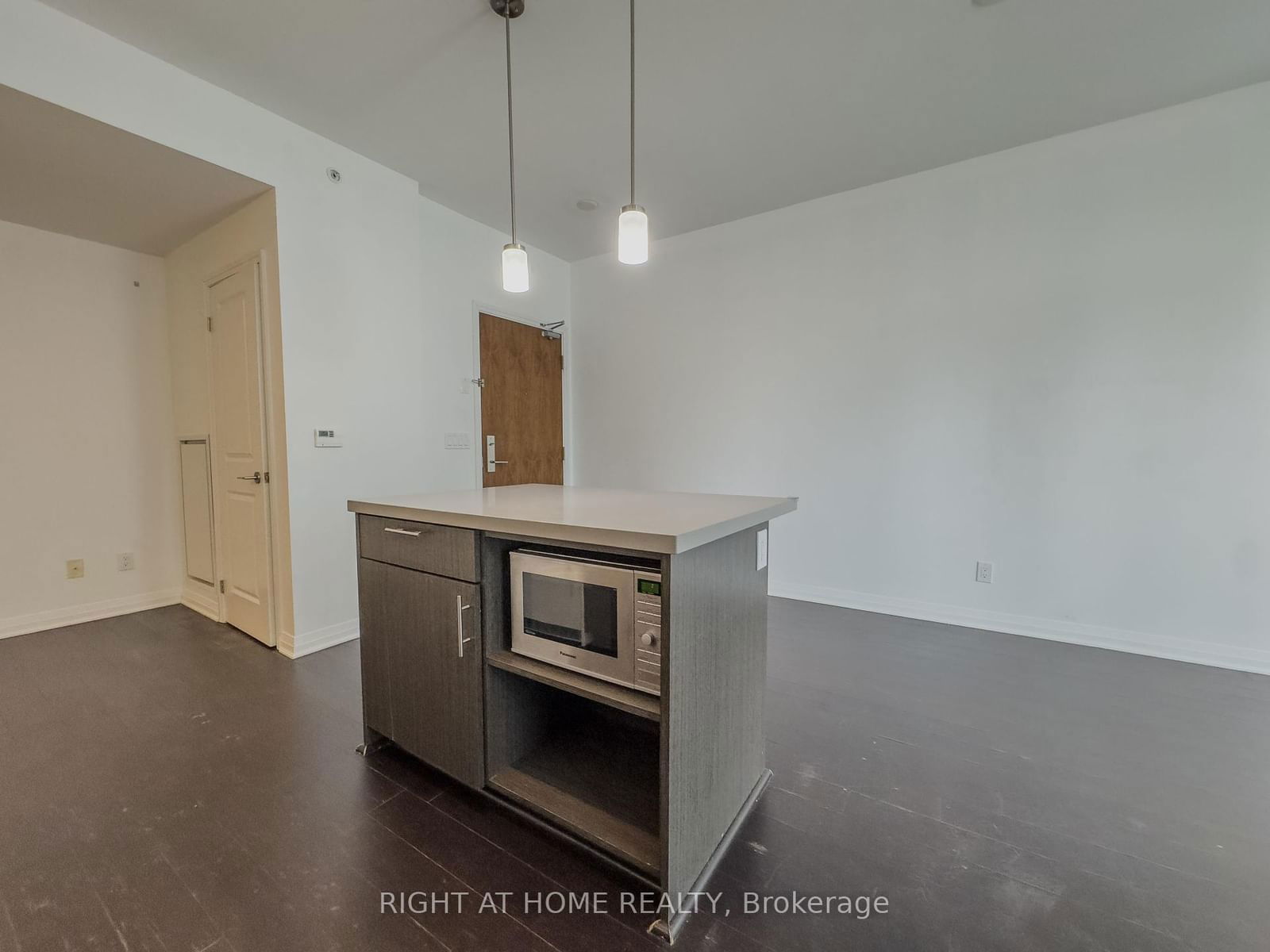 8 Mercer St, unit 912 for rent