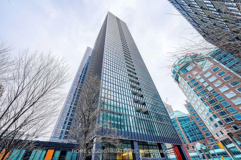 110 Charles St E, unit 2910 for rent