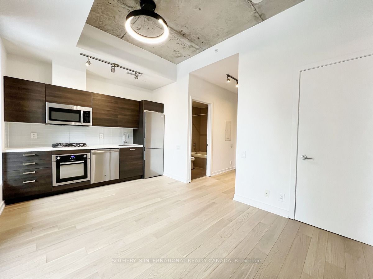 11 Charlotte St, unit 606 for sale