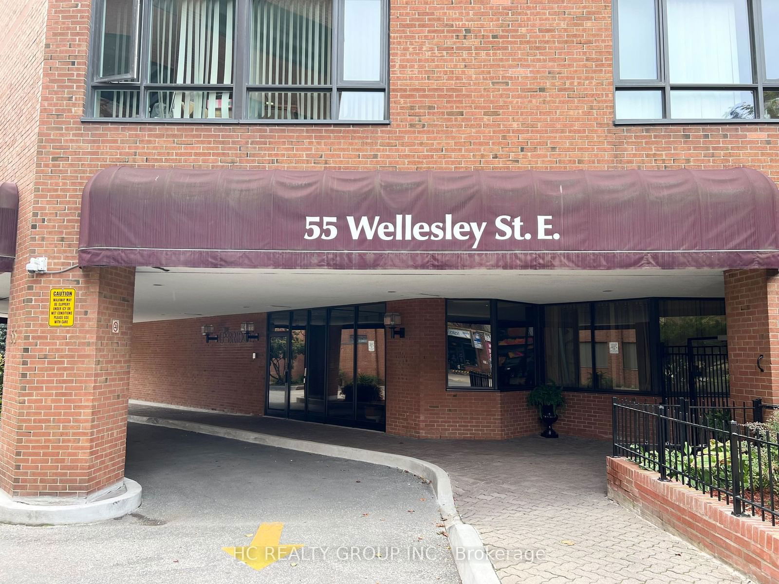 55 Wellesley St E, unit 301 for rent