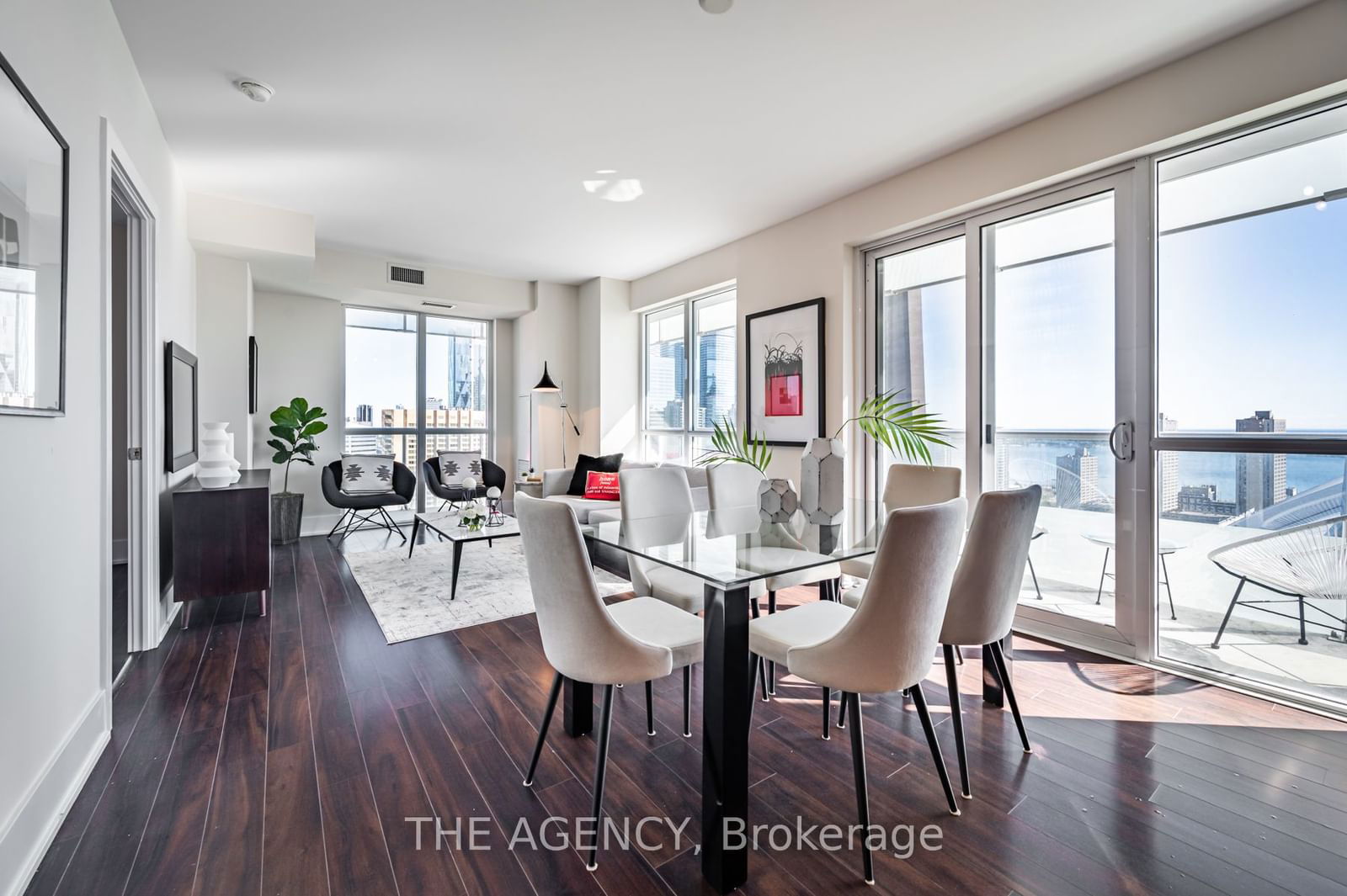 300 Front St W, unit 2511 for sale